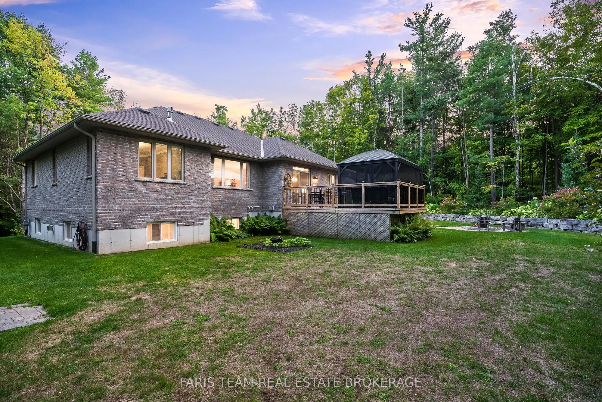 1559 Rimkey Crescent