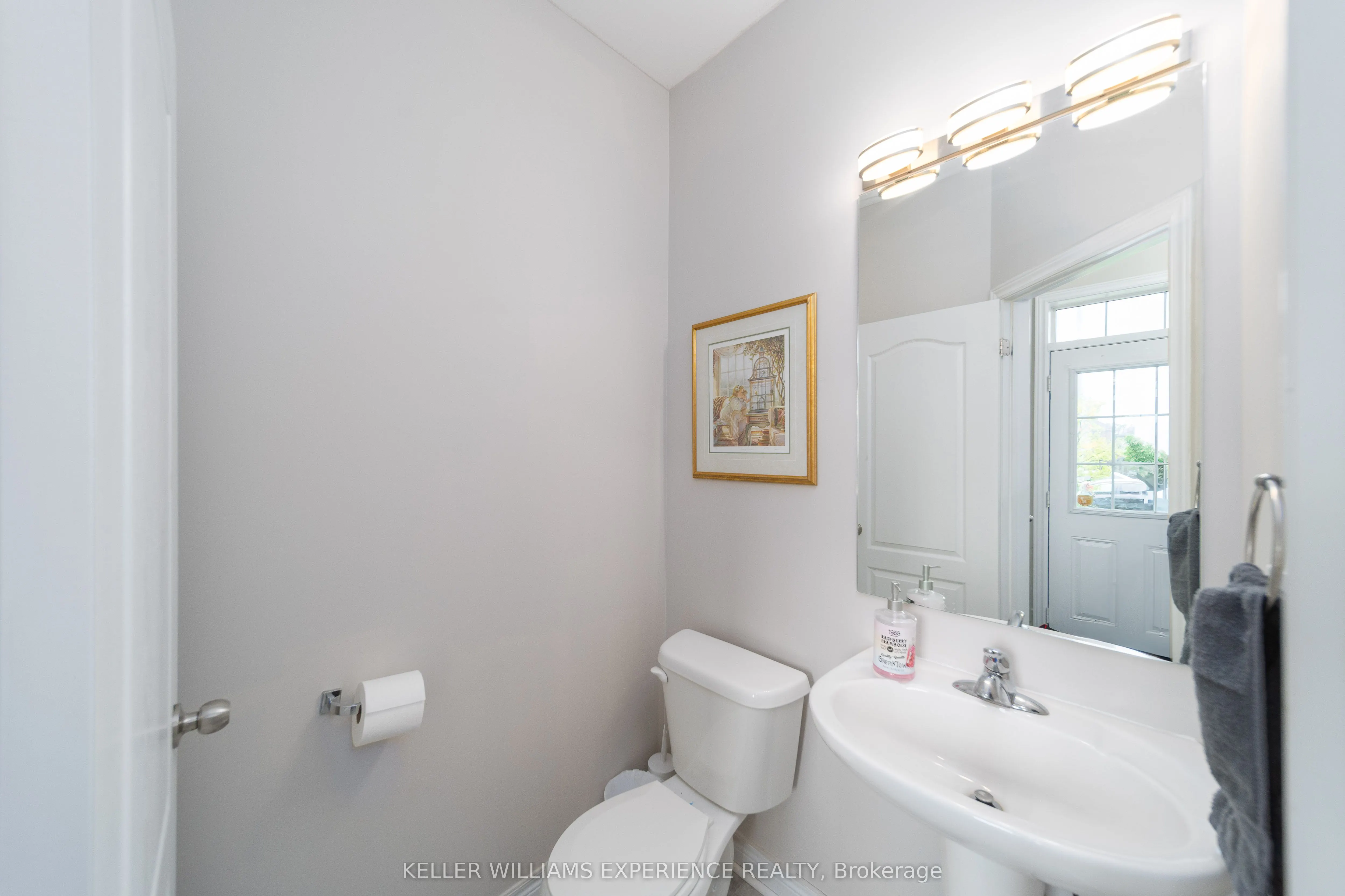 48 Snelgrove Crescent