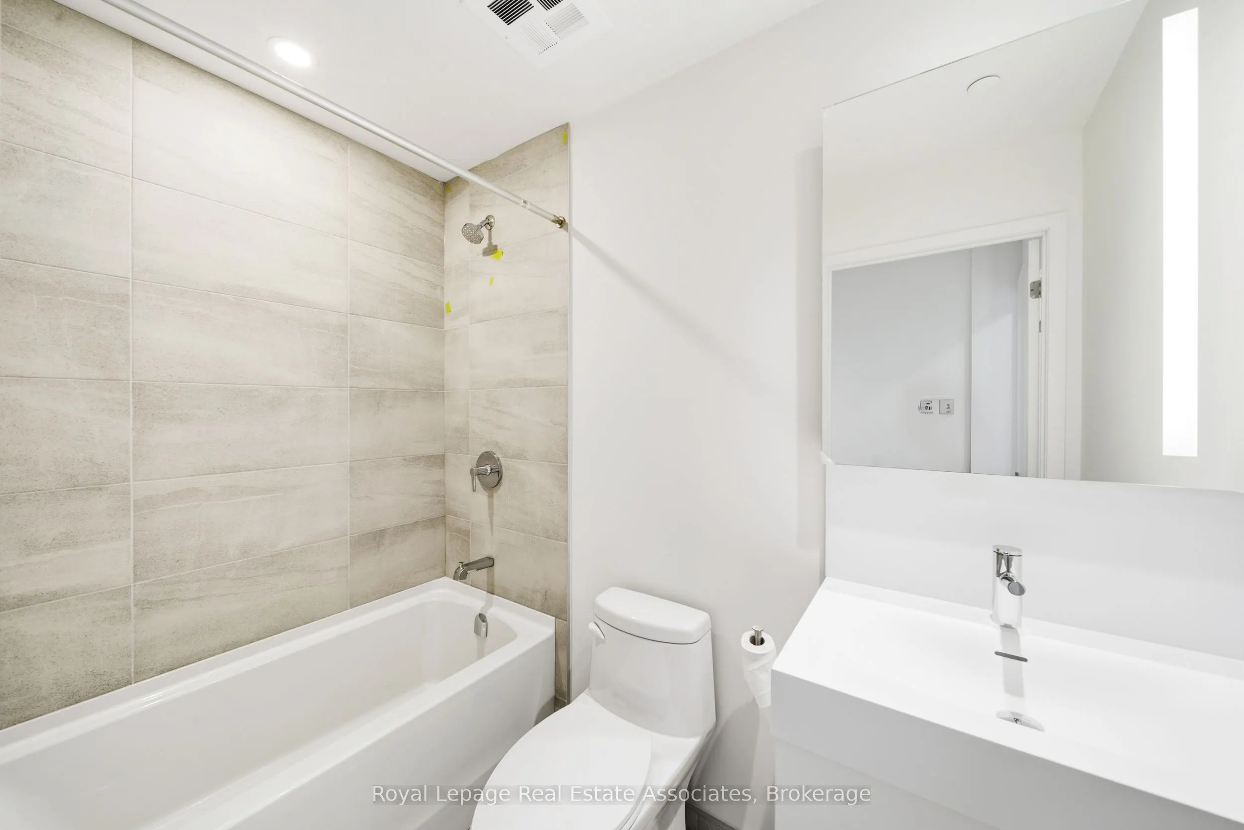 39 Mary St Street, #1005