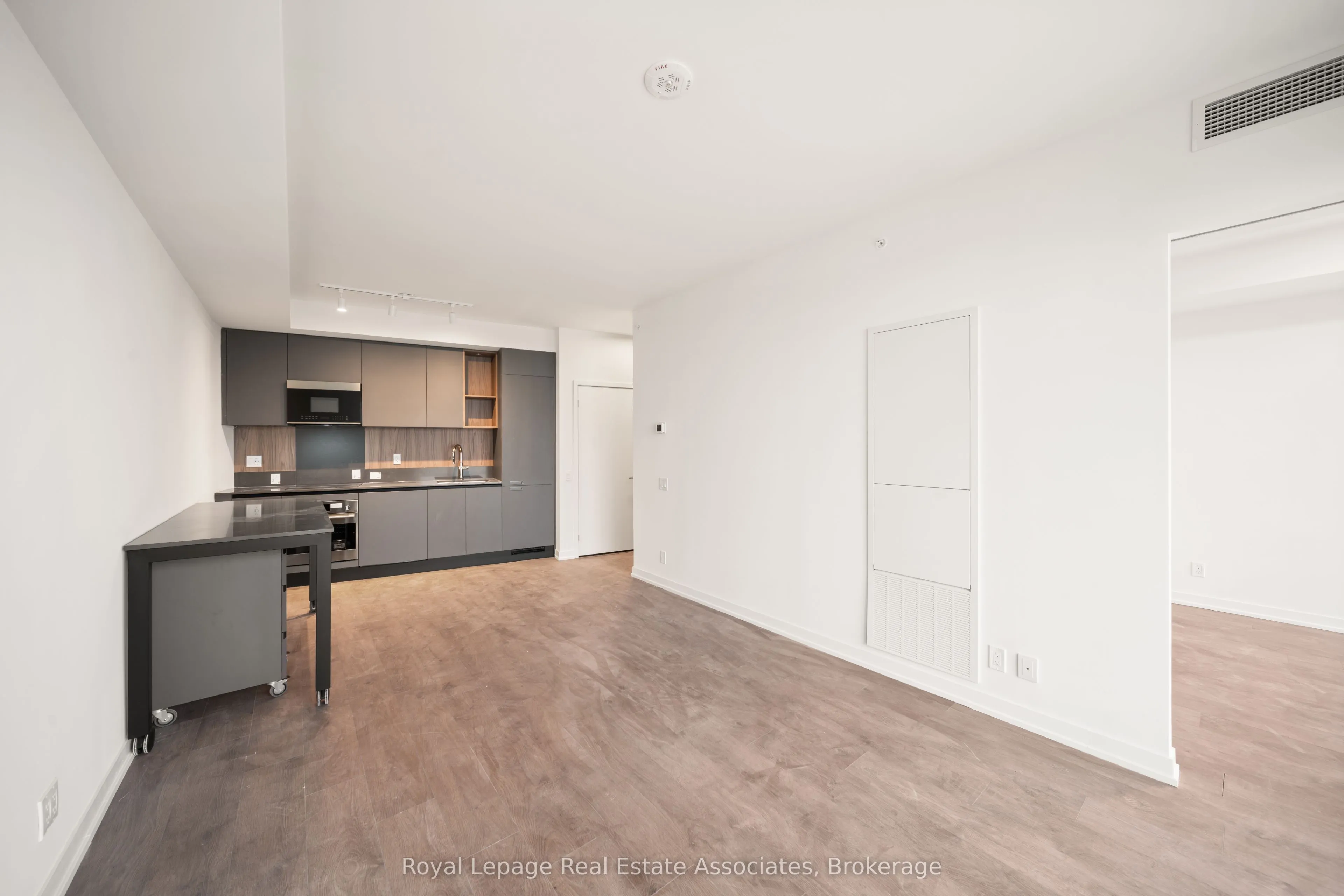 39 Mary Street, #2710
