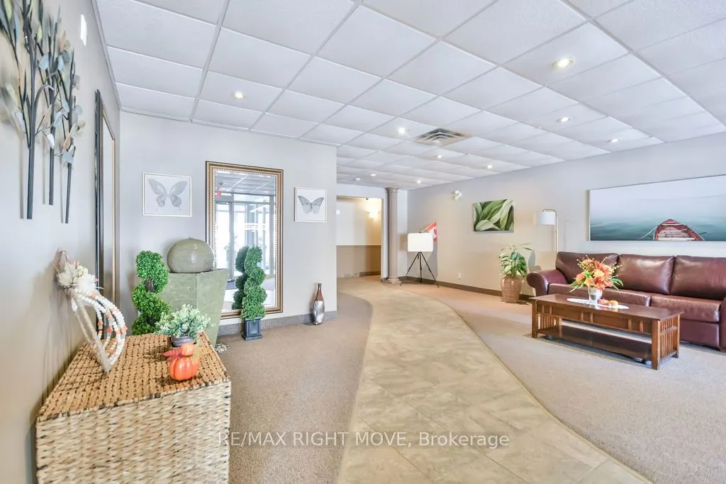 486 Laclie Street, #313