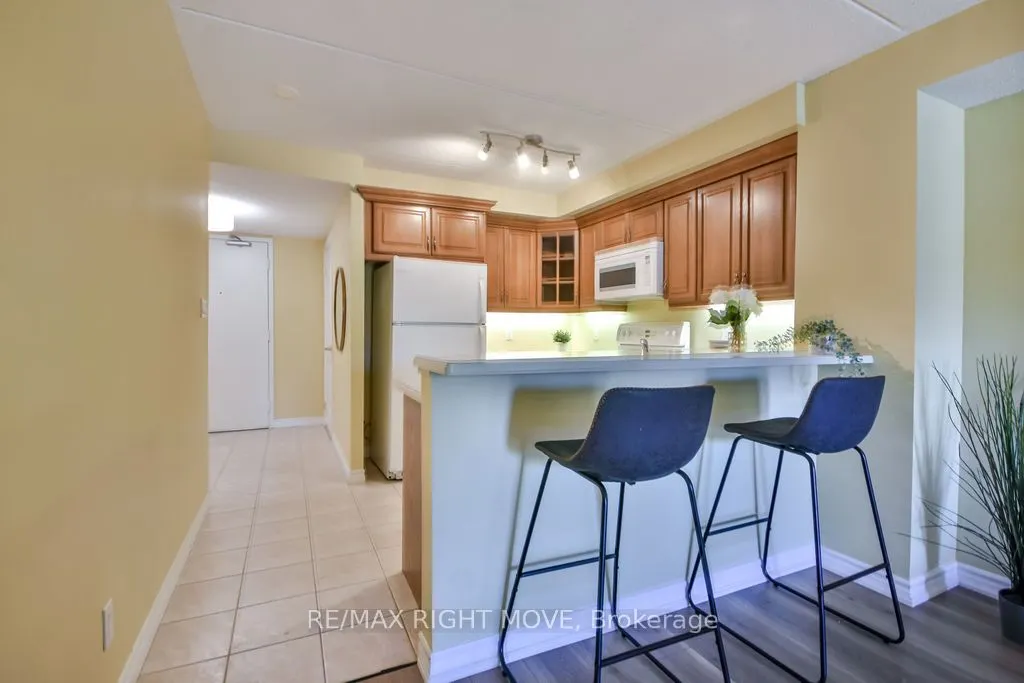 486 Laclie Street, #313