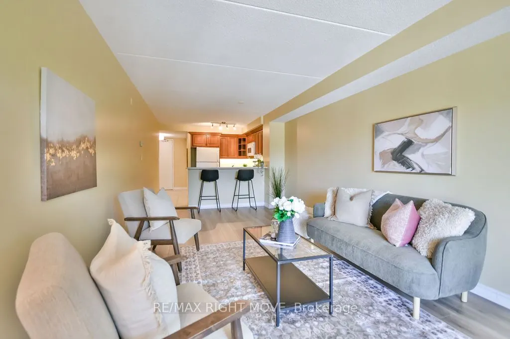 486 Laclie Street, #313