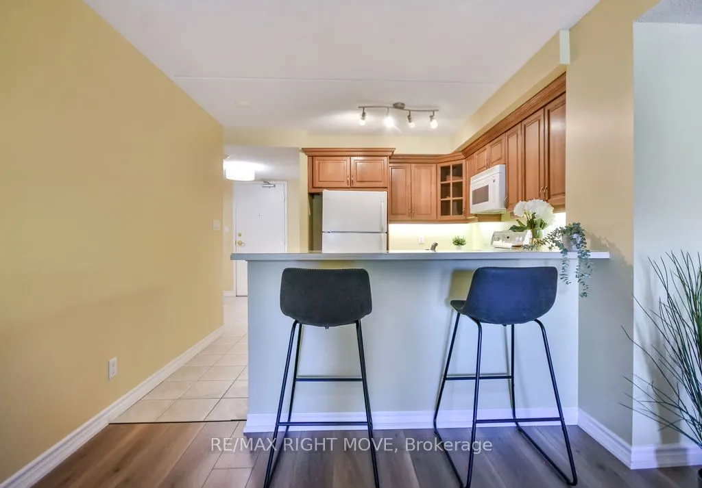 486 Laclie Street, #313
