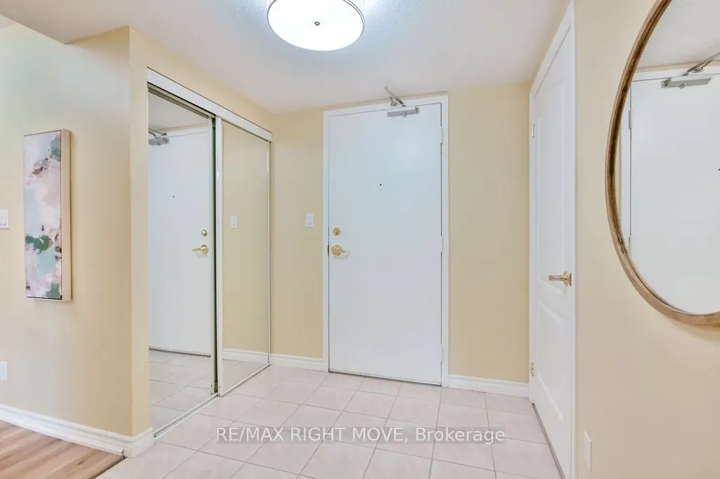 486 Laclie Street, #313