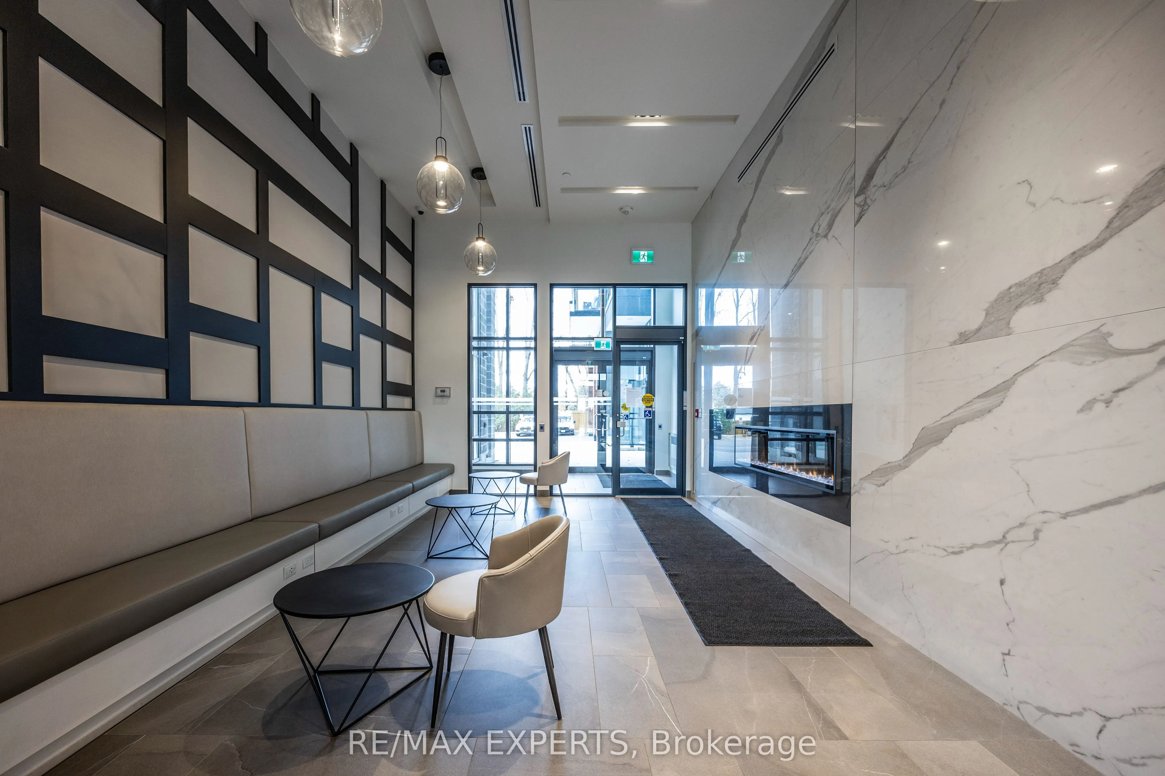 681 Yonge Street, #707
