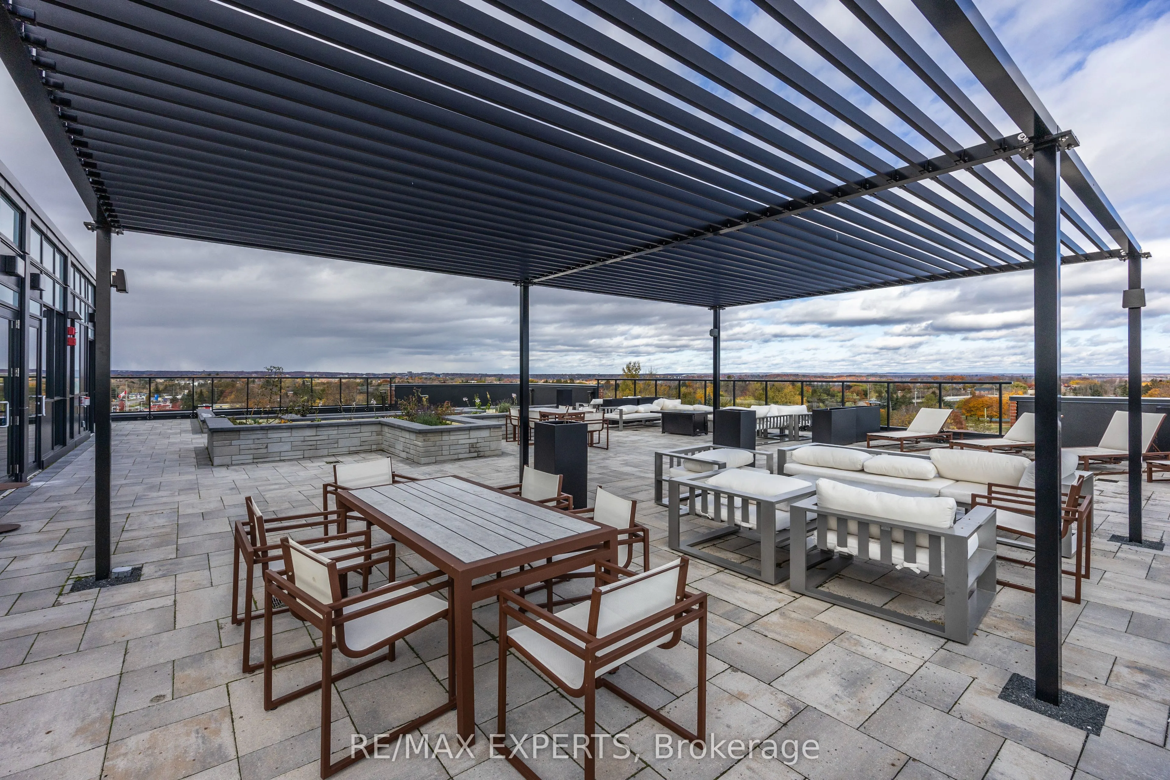 681 Yonge Street, #707