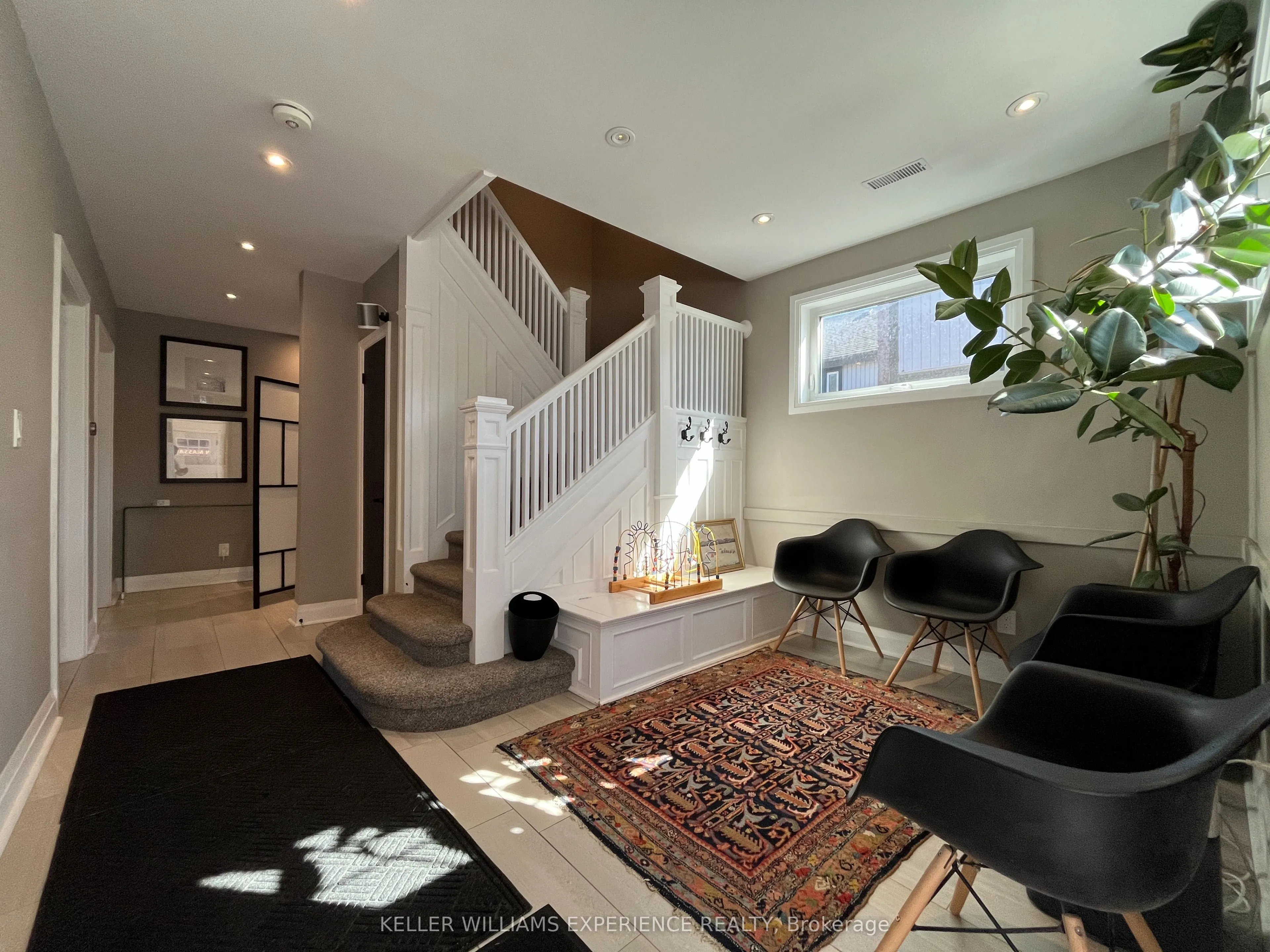 63 Mary Street, #Front Office