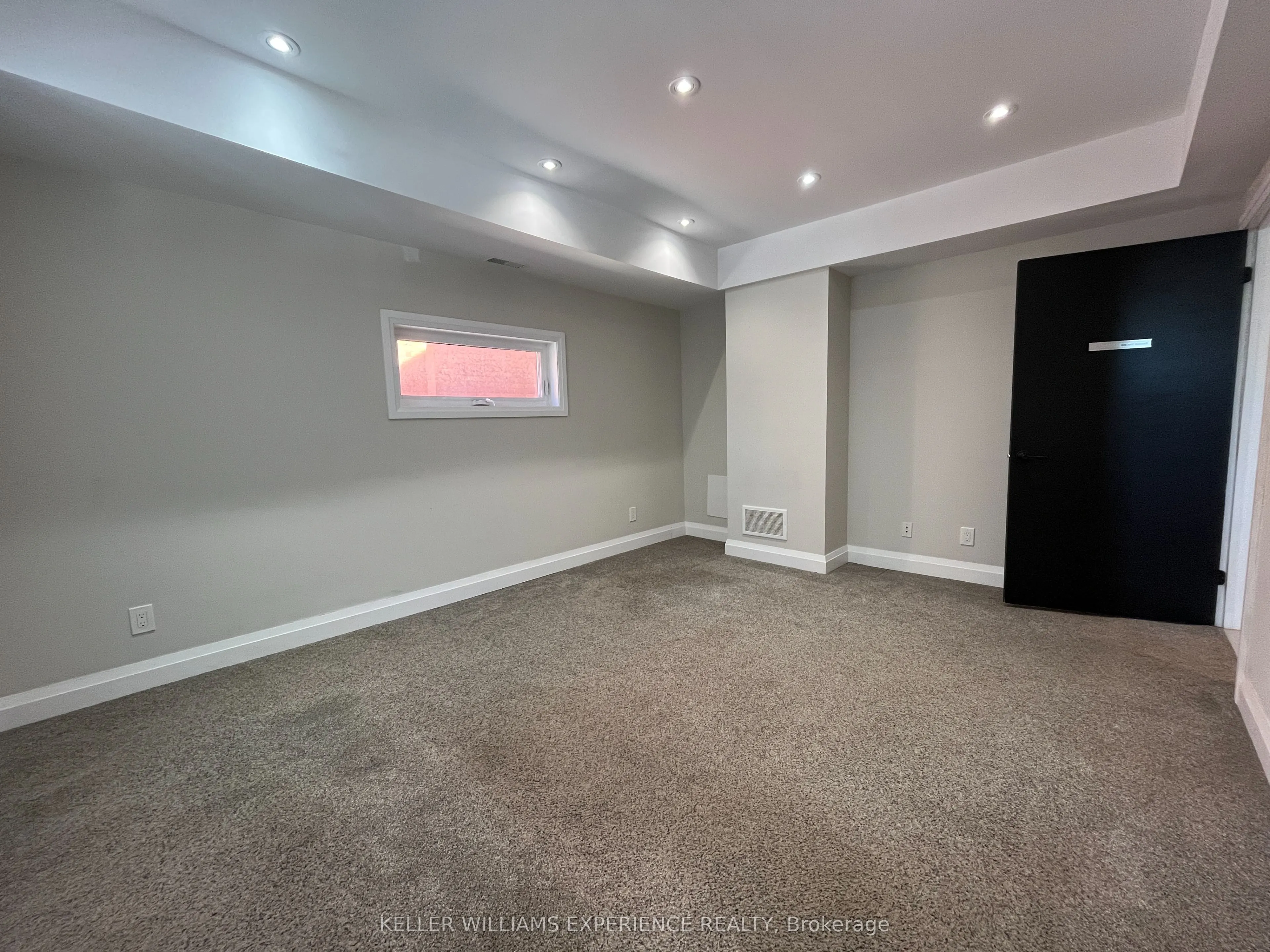 63 Mary Street, #Front Office