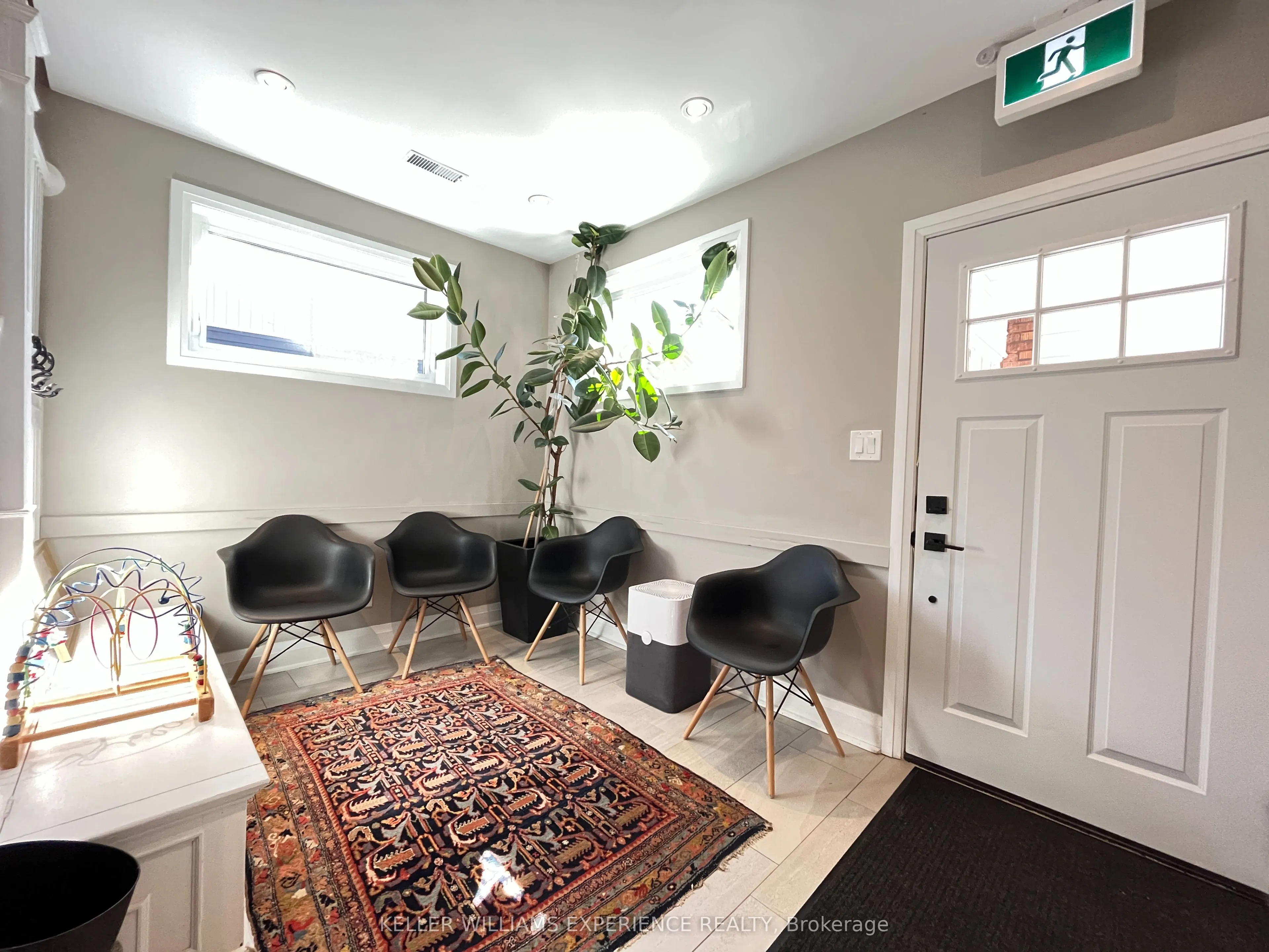 63 Mary Street, #Front Office