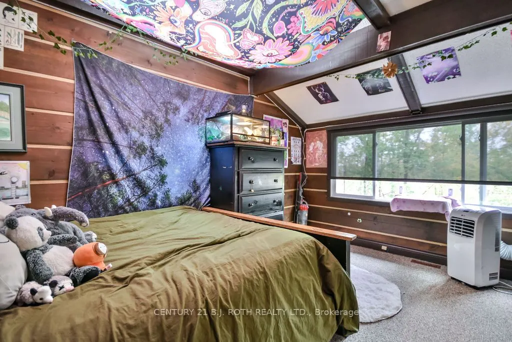 33 Iroquois Ridge