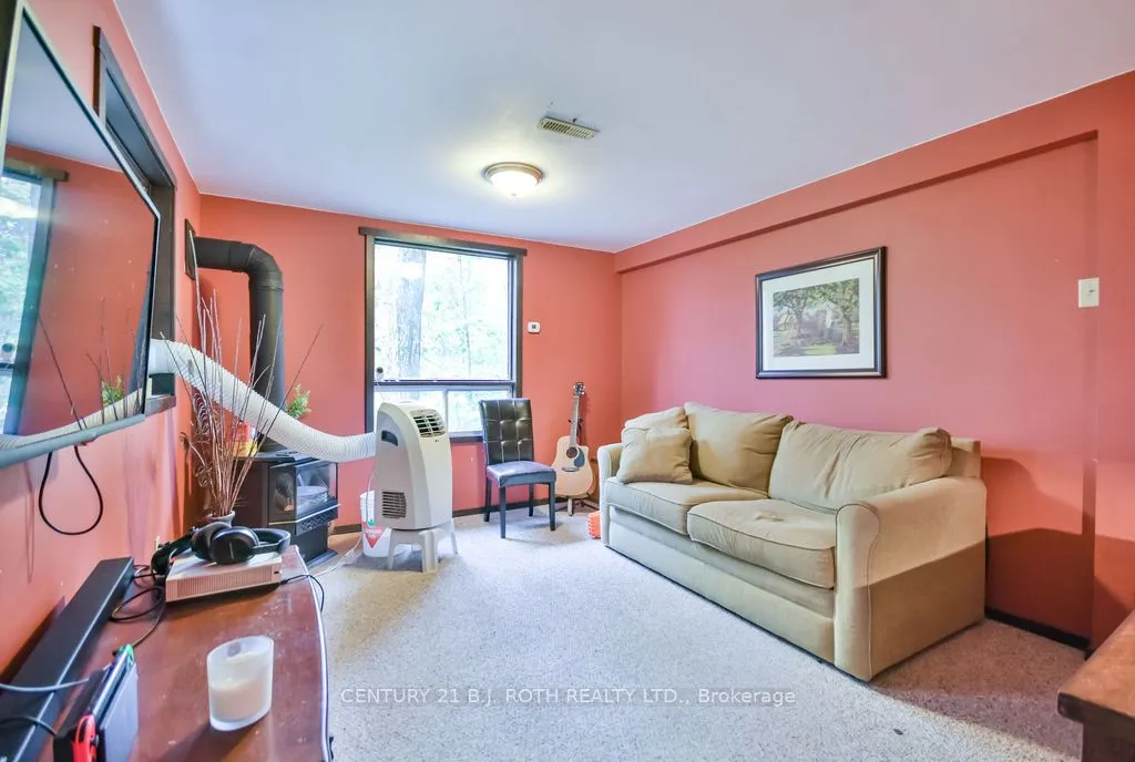 33 Iroquois Ridge