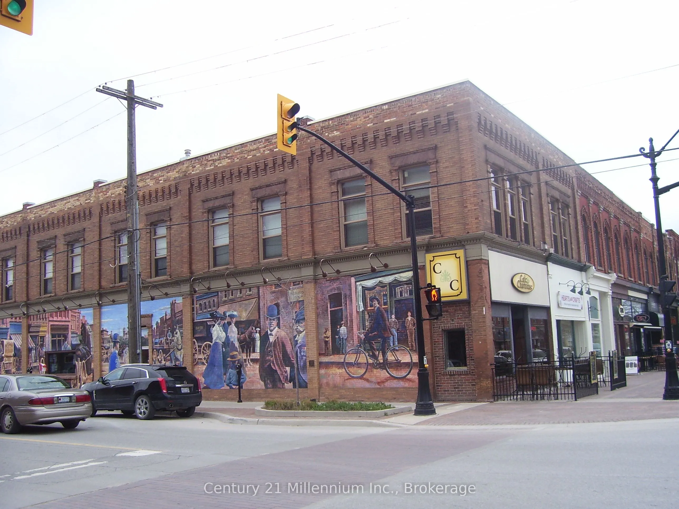 68 Hurontario Street, #2