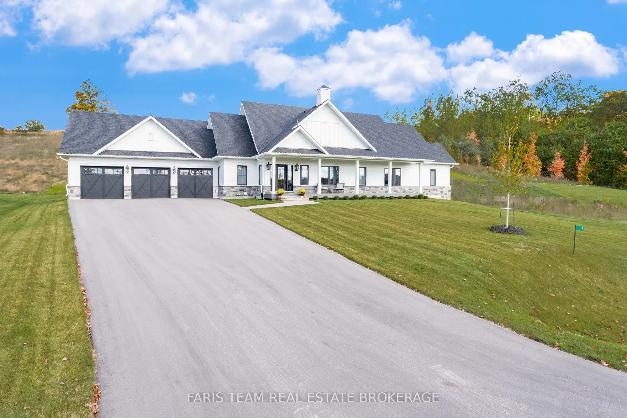 17 Clydesdale Court