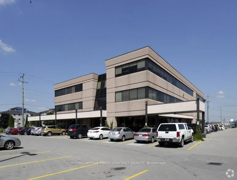 125 Bell Farm Road, #005