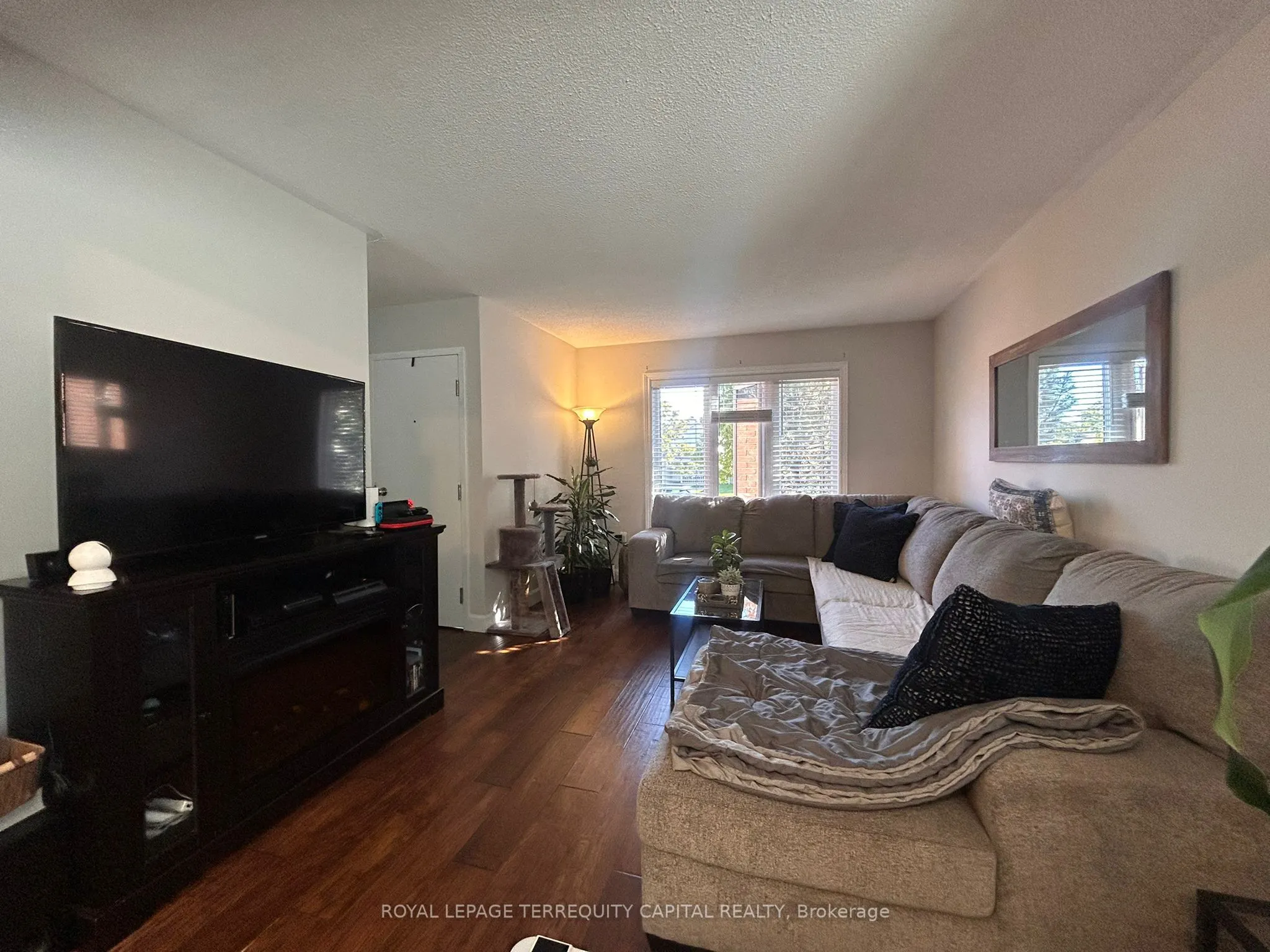 44 Ward Drive