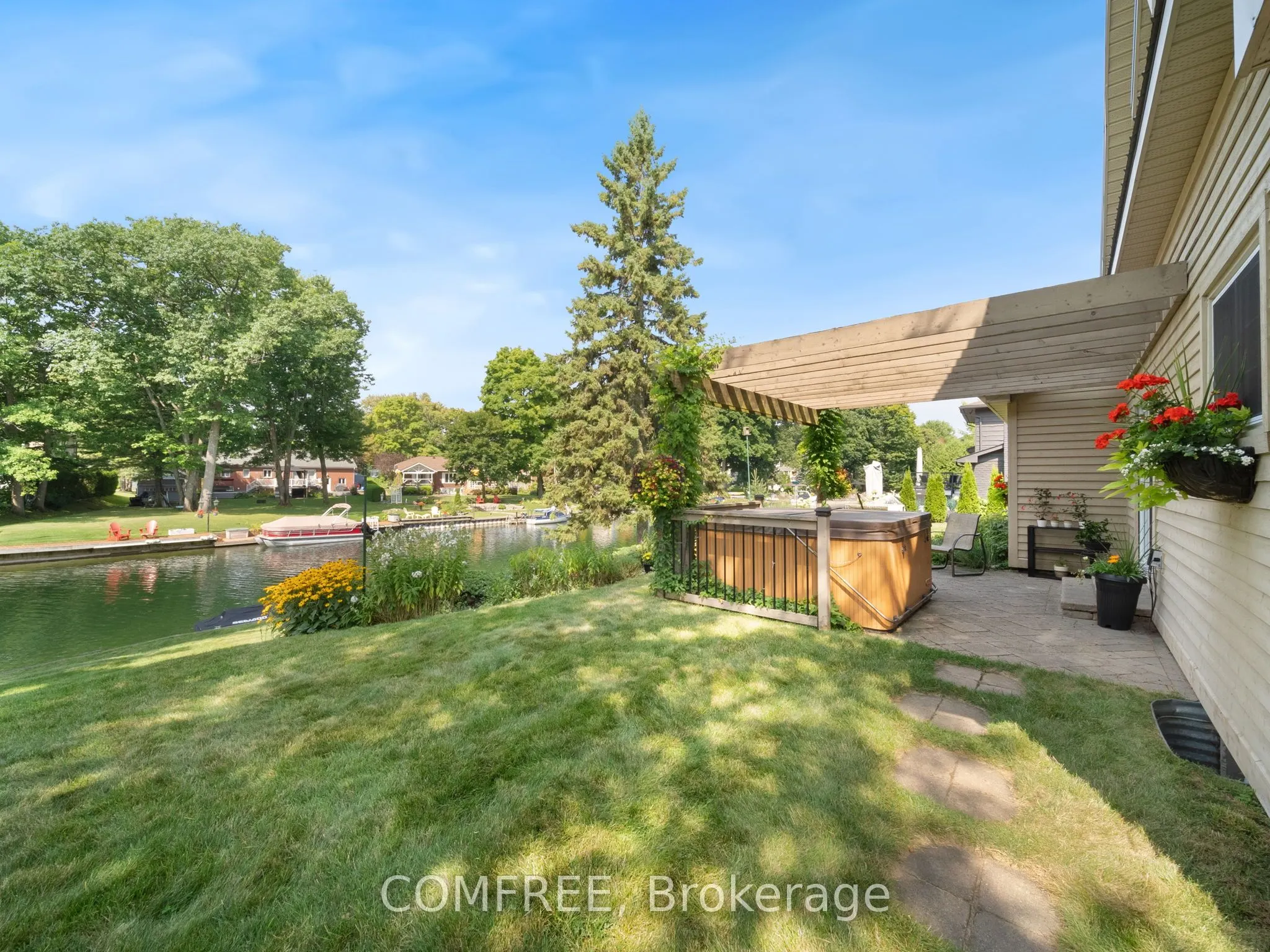684 Glen Crescent
