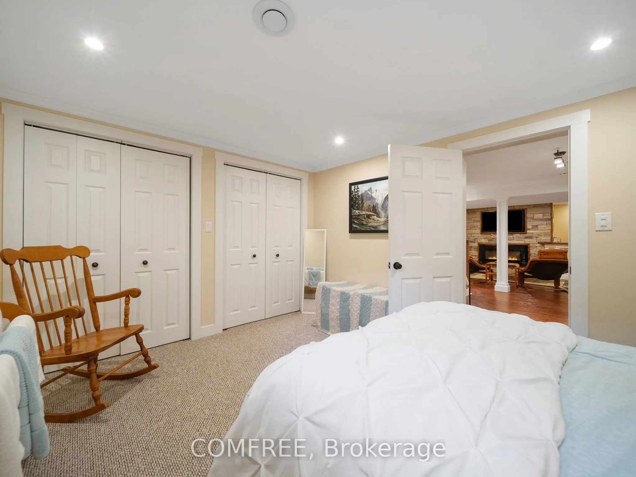 684 Glen Crescent