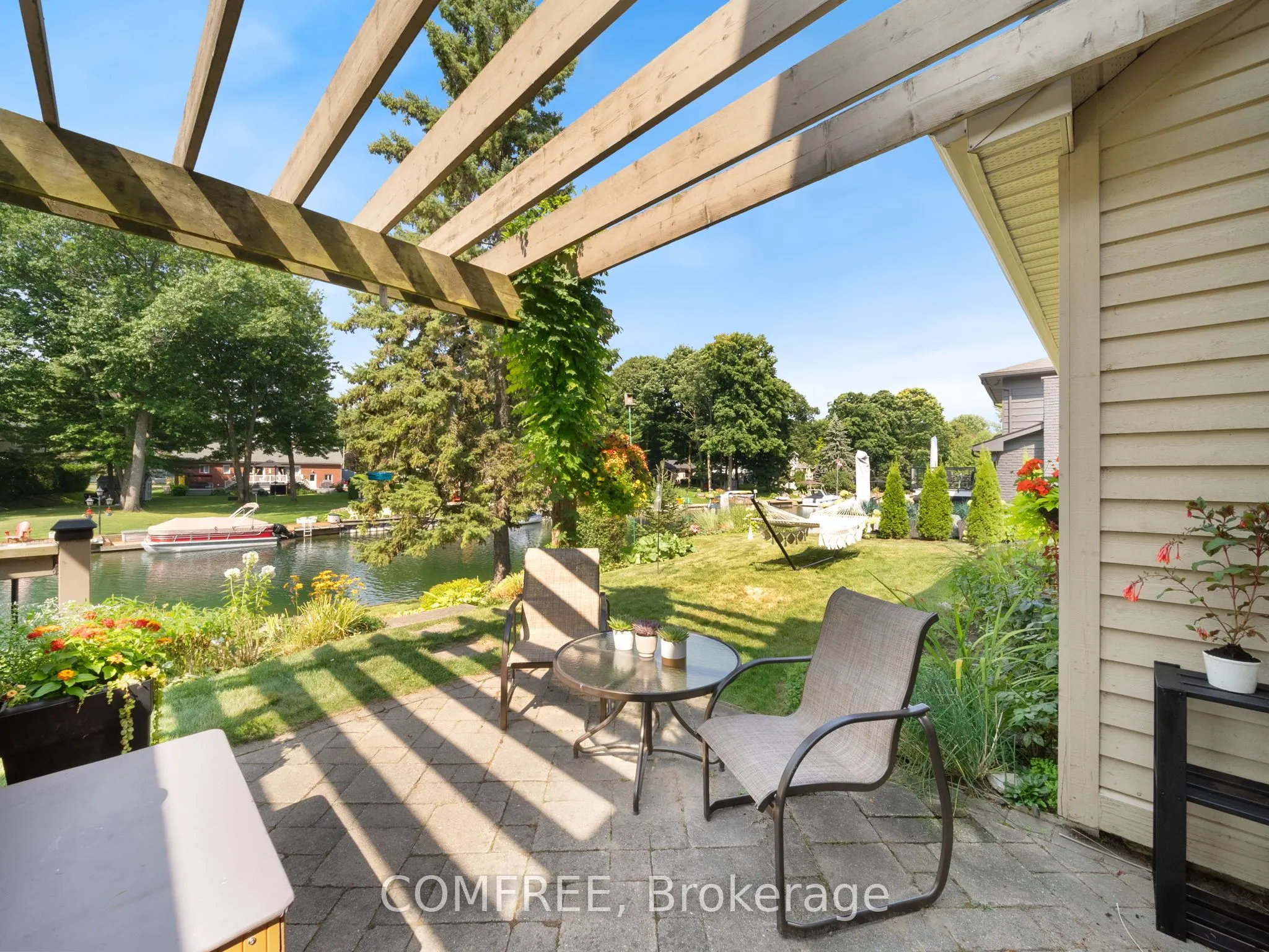684 Glen Crescent