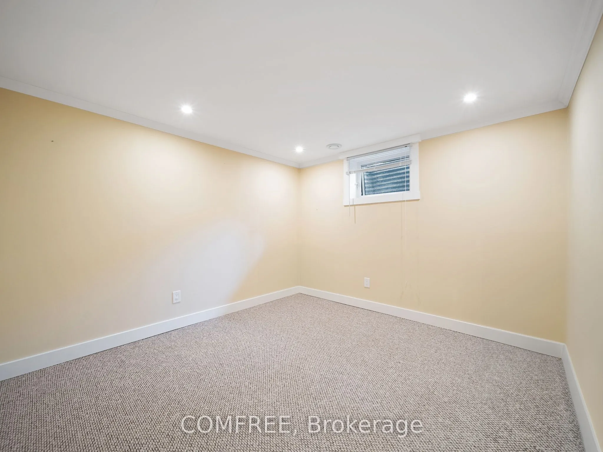 684 Glen Crescent