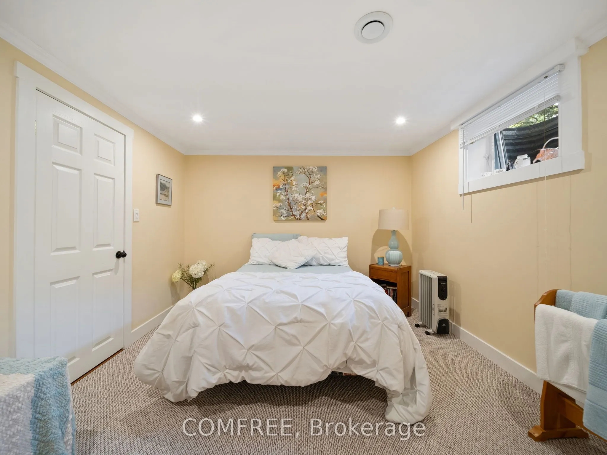 684 Glen Crescent