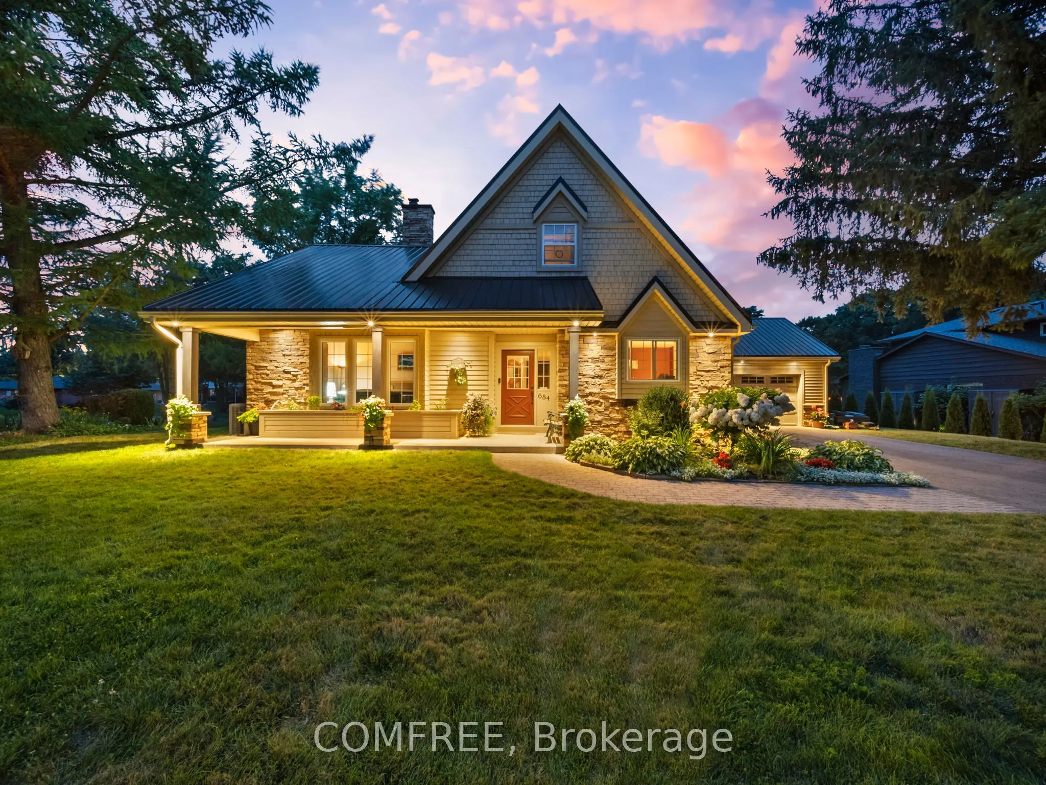 684 Glen Crescent