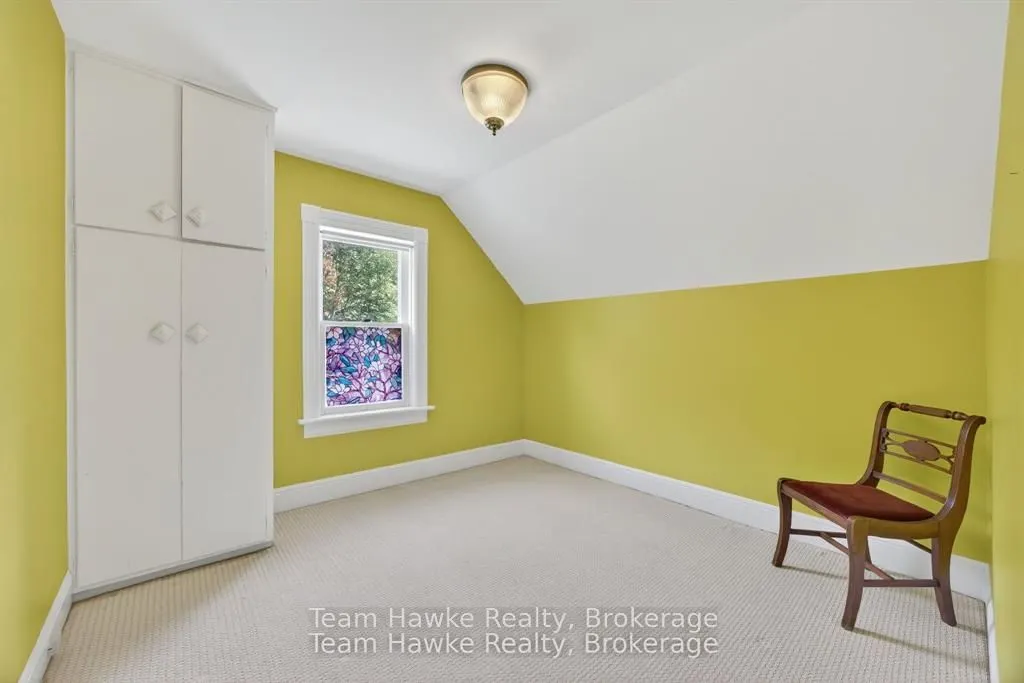 343 Fifth Street E