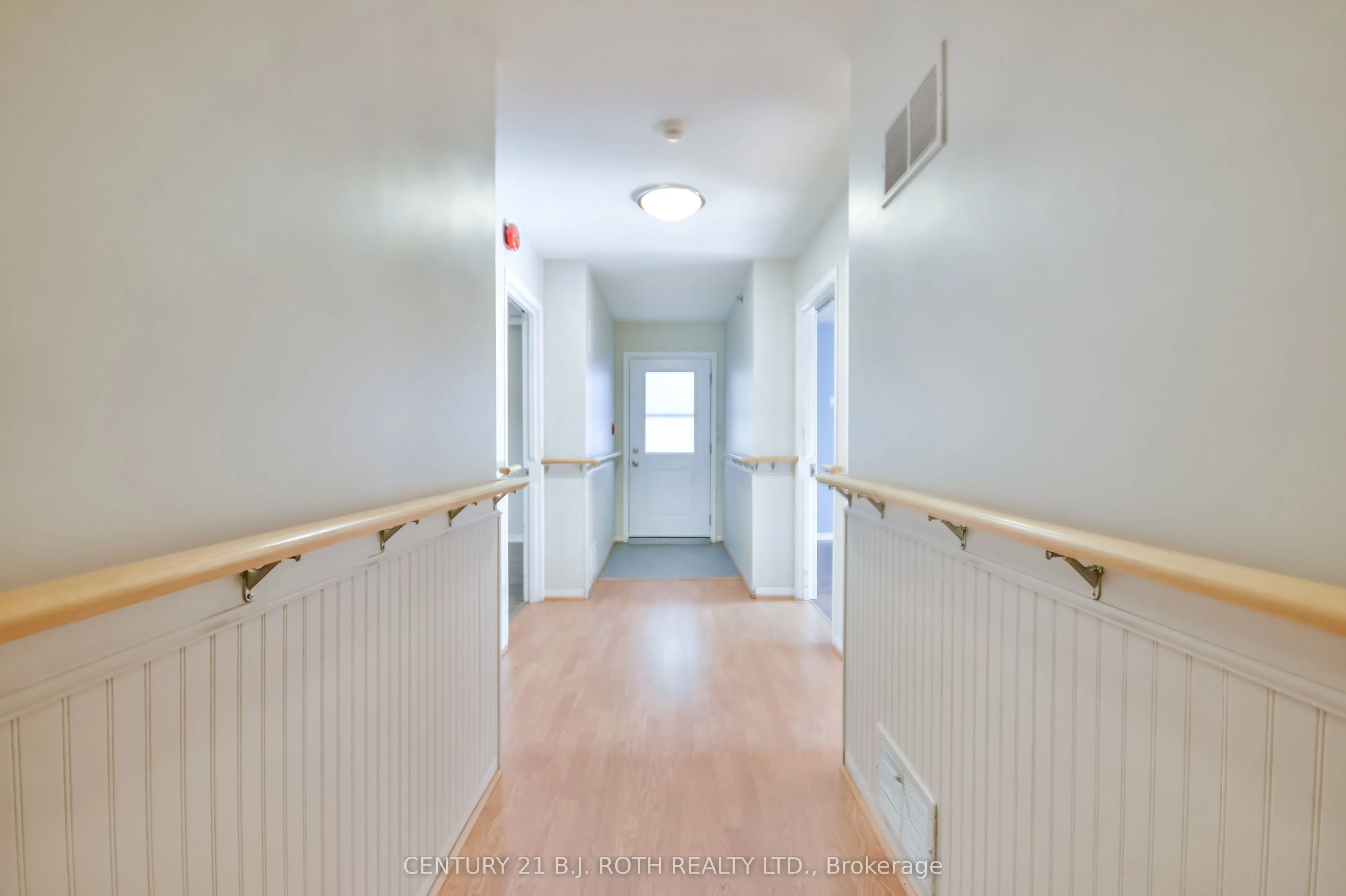 263 Anne Street N