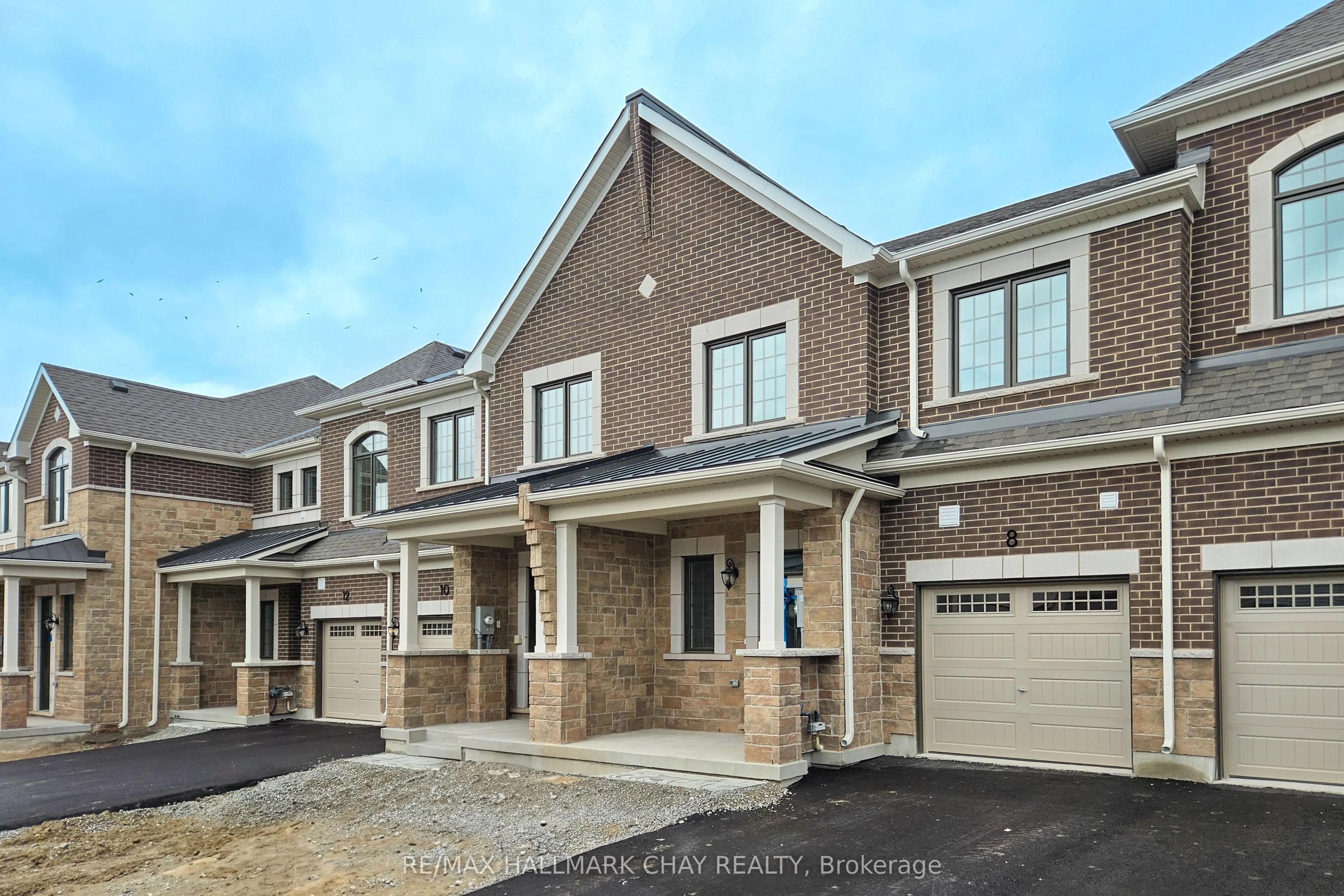 8 Vinewood Crescent