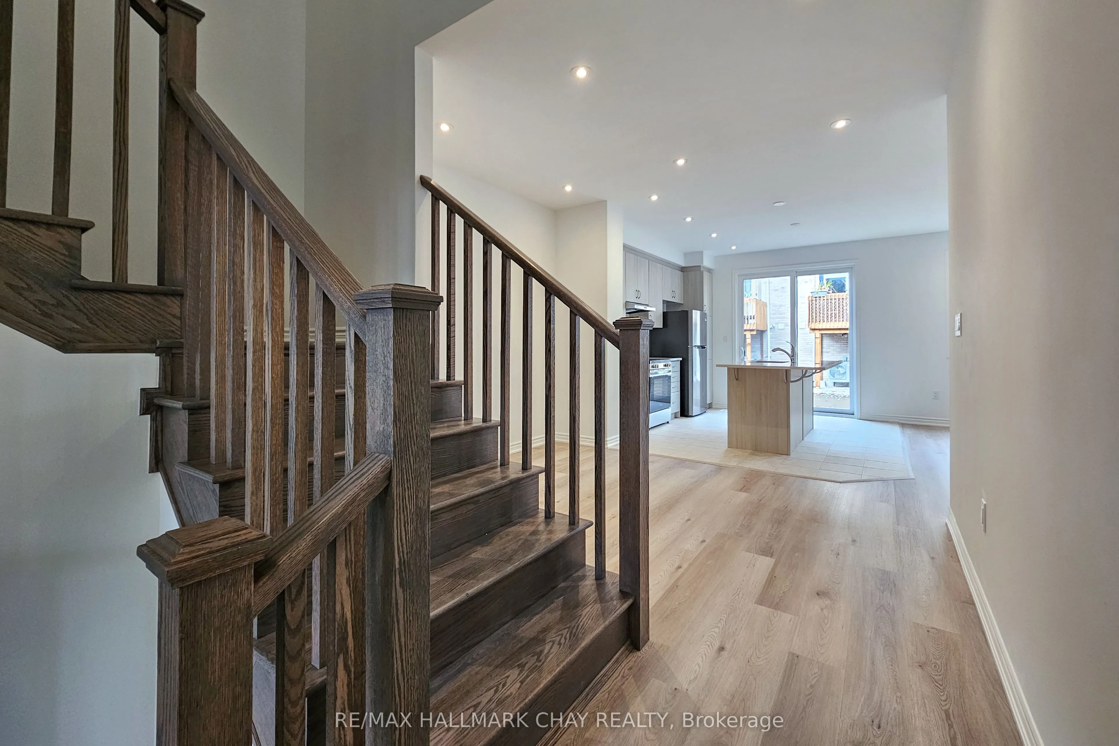8 Vinewood Crescent