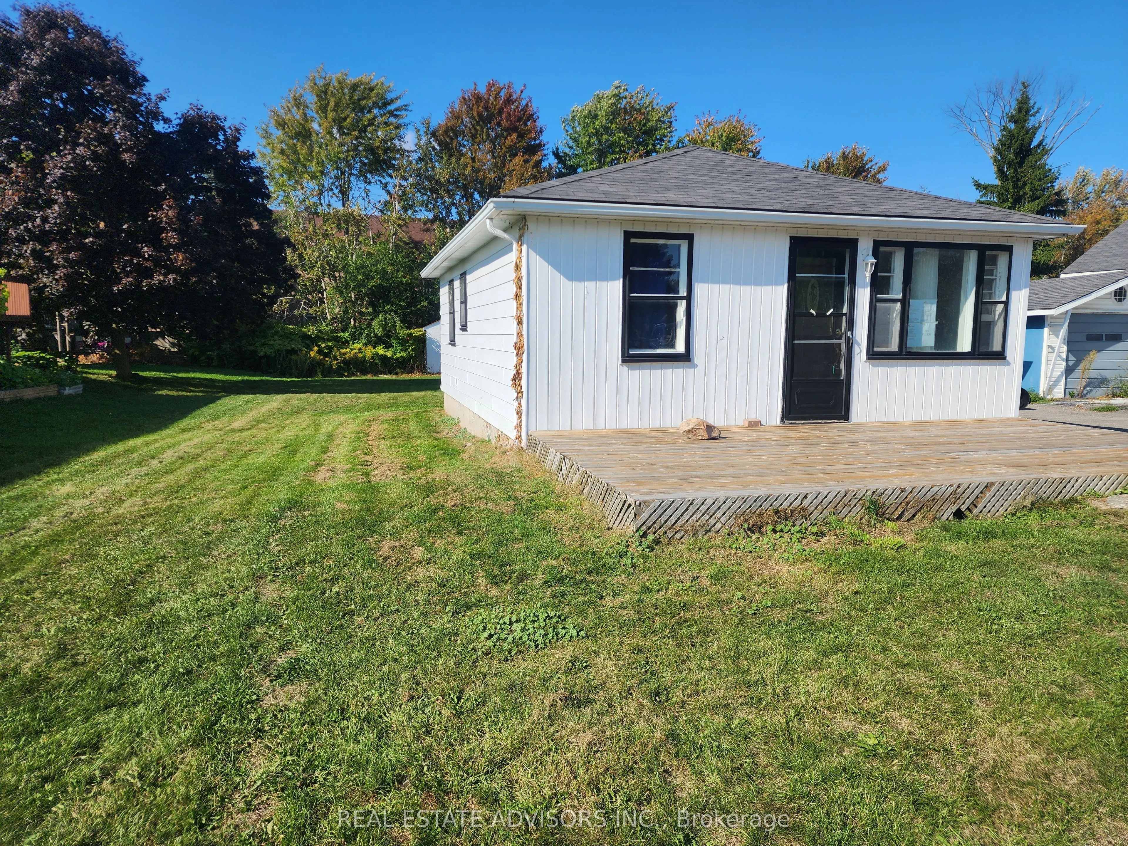 328 Little Avenue
