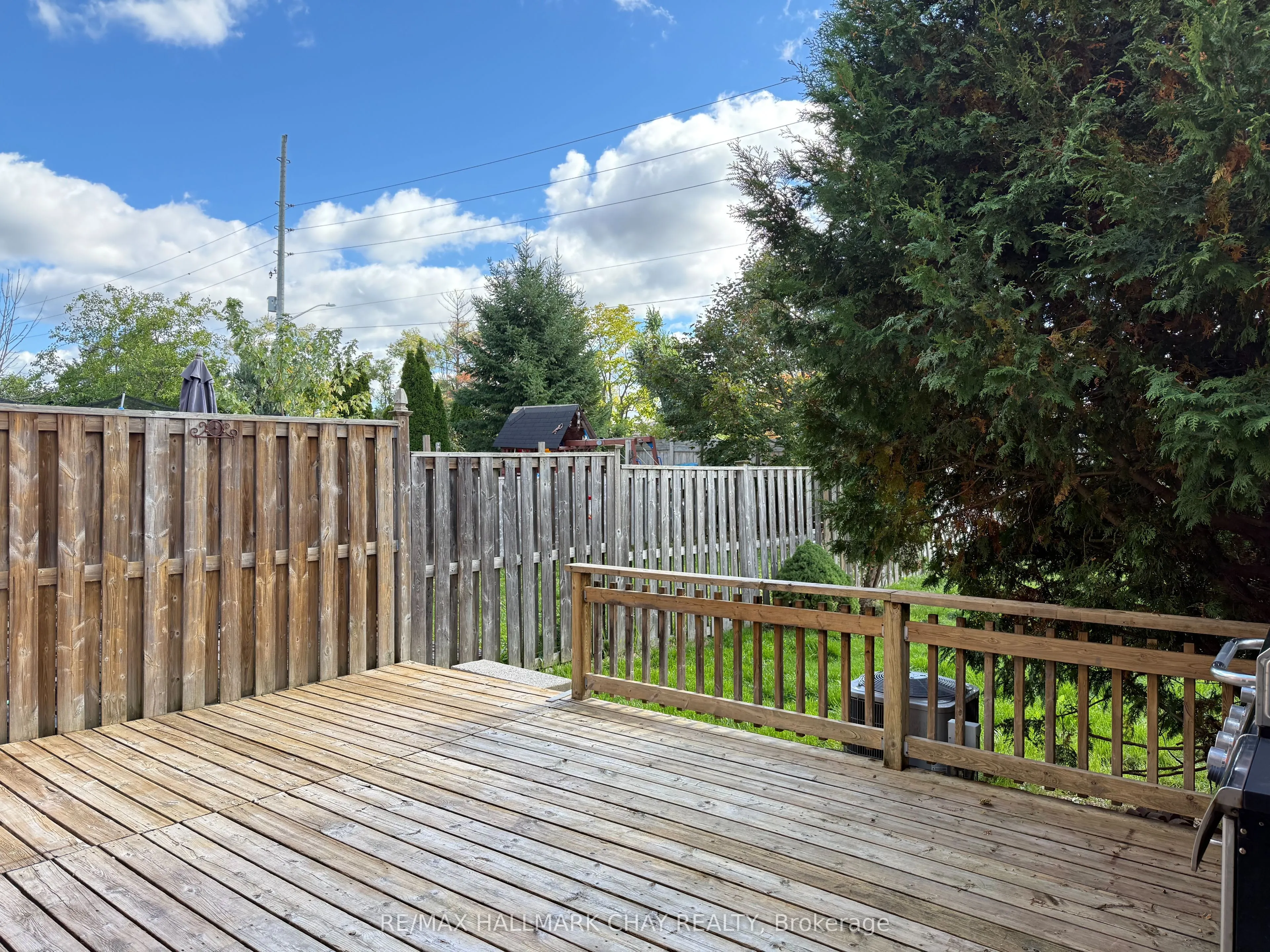 137 Courtney Crescent