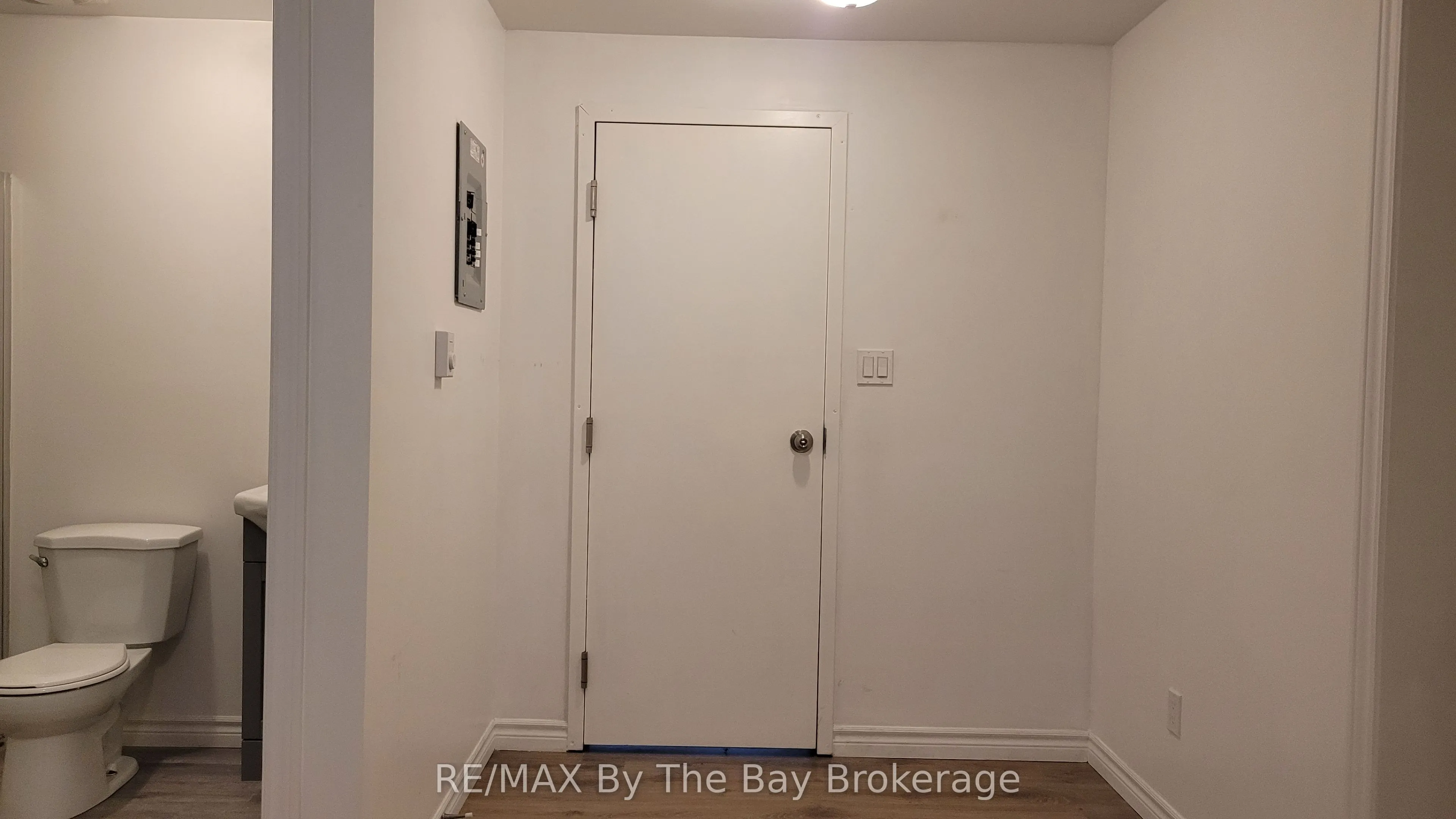 280 River Road E, #A12