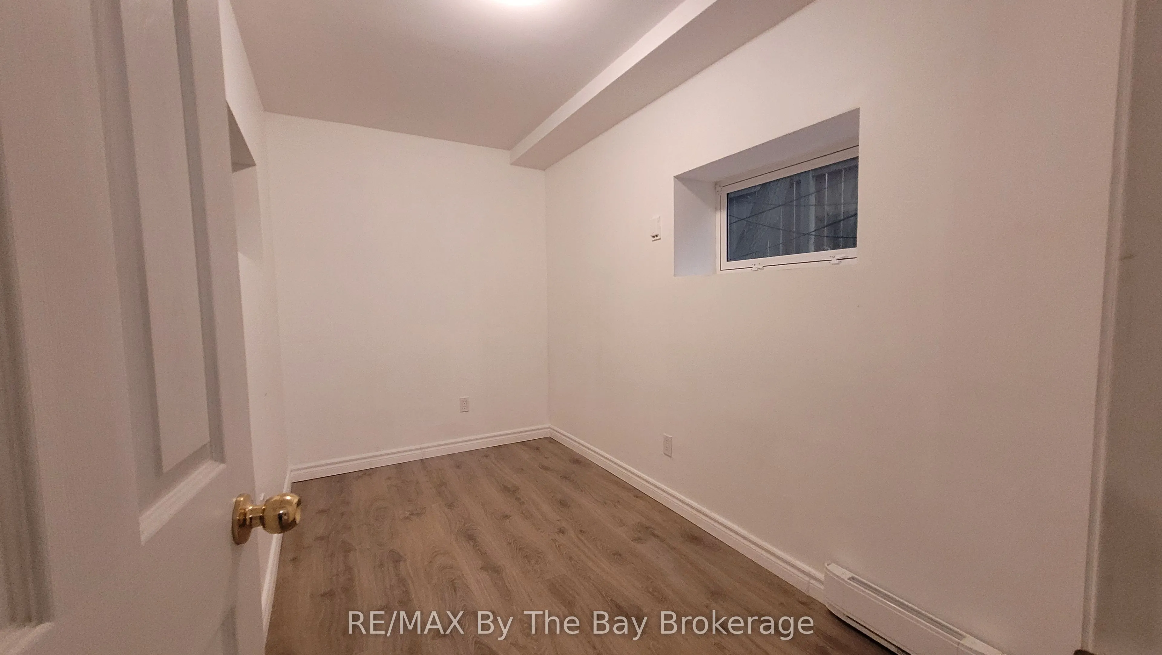 280 River Road E, #A12