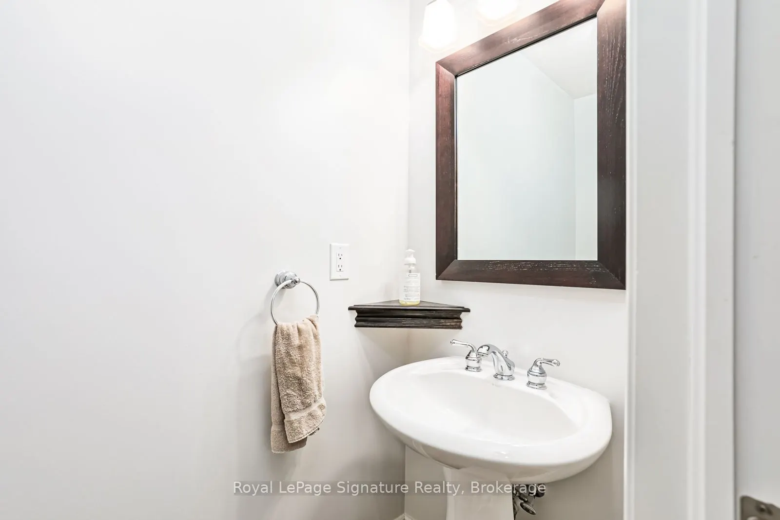 14 Montclair Mews, #18
