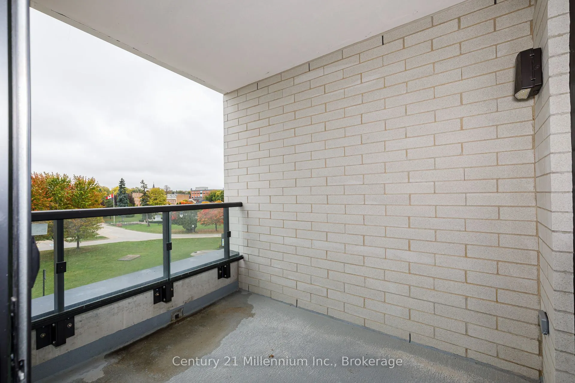 31 Huron Street, #306