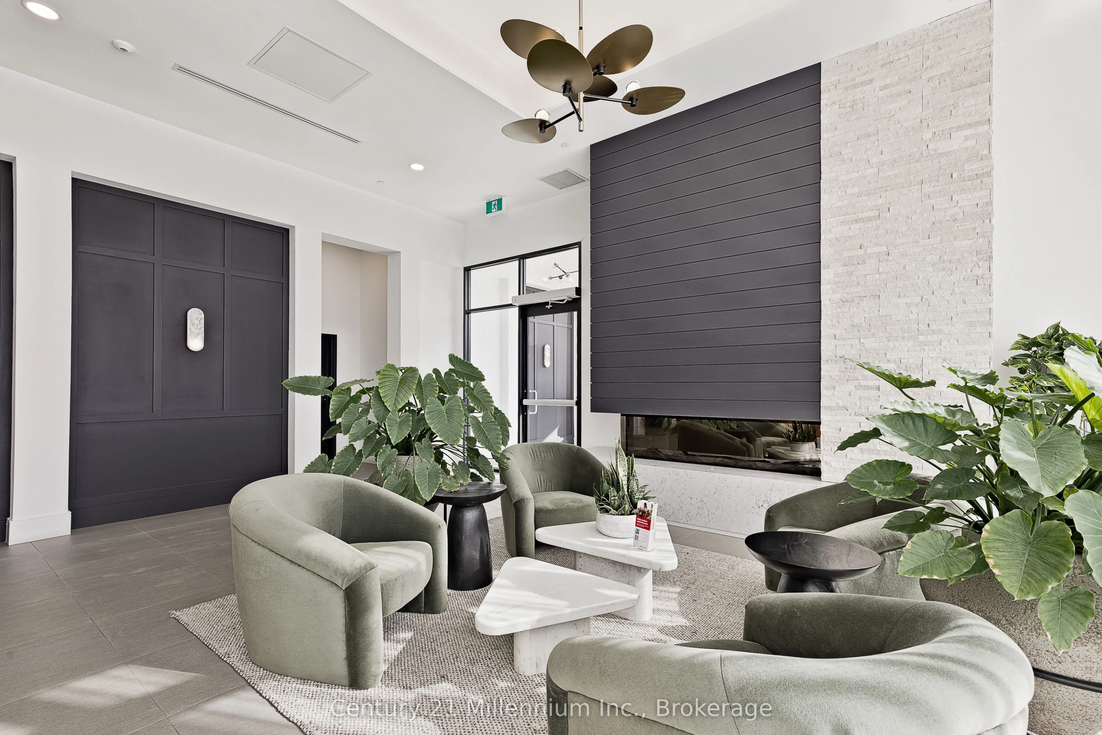 31 Huron Street, #306