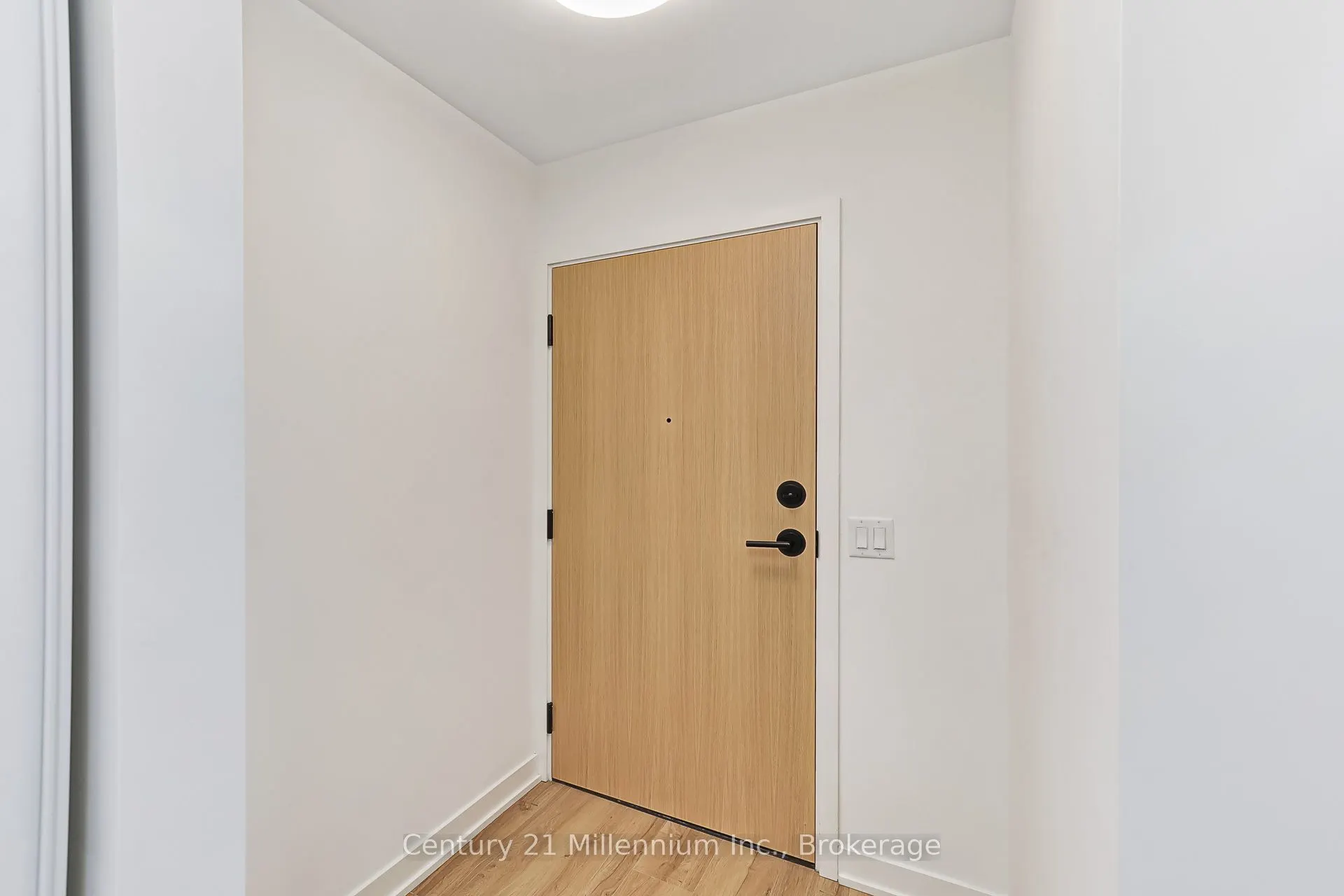 31 Huron Street, #306