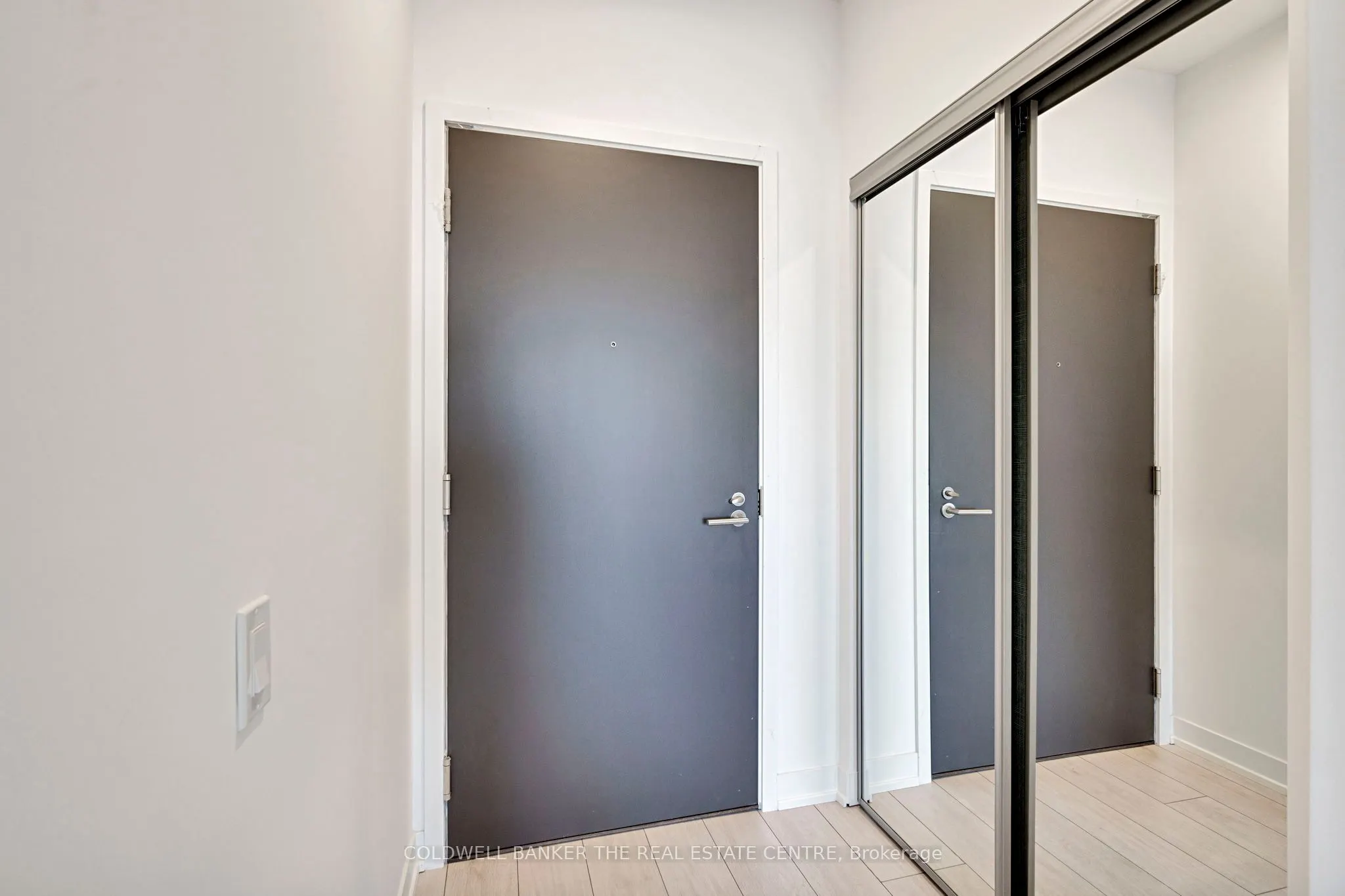55 Dunlop Street W, #1302