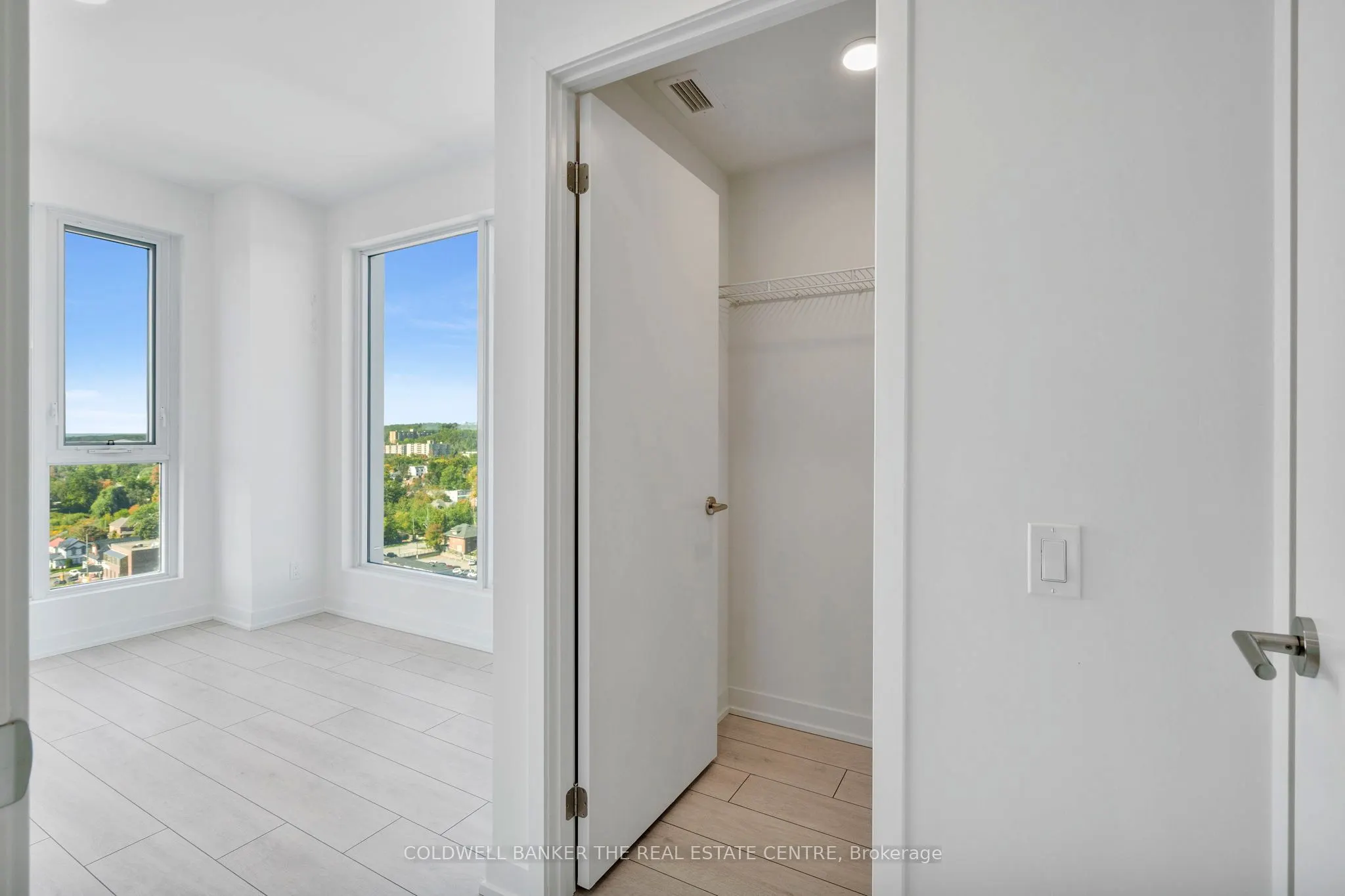 55 Dunlop Street W, #1302