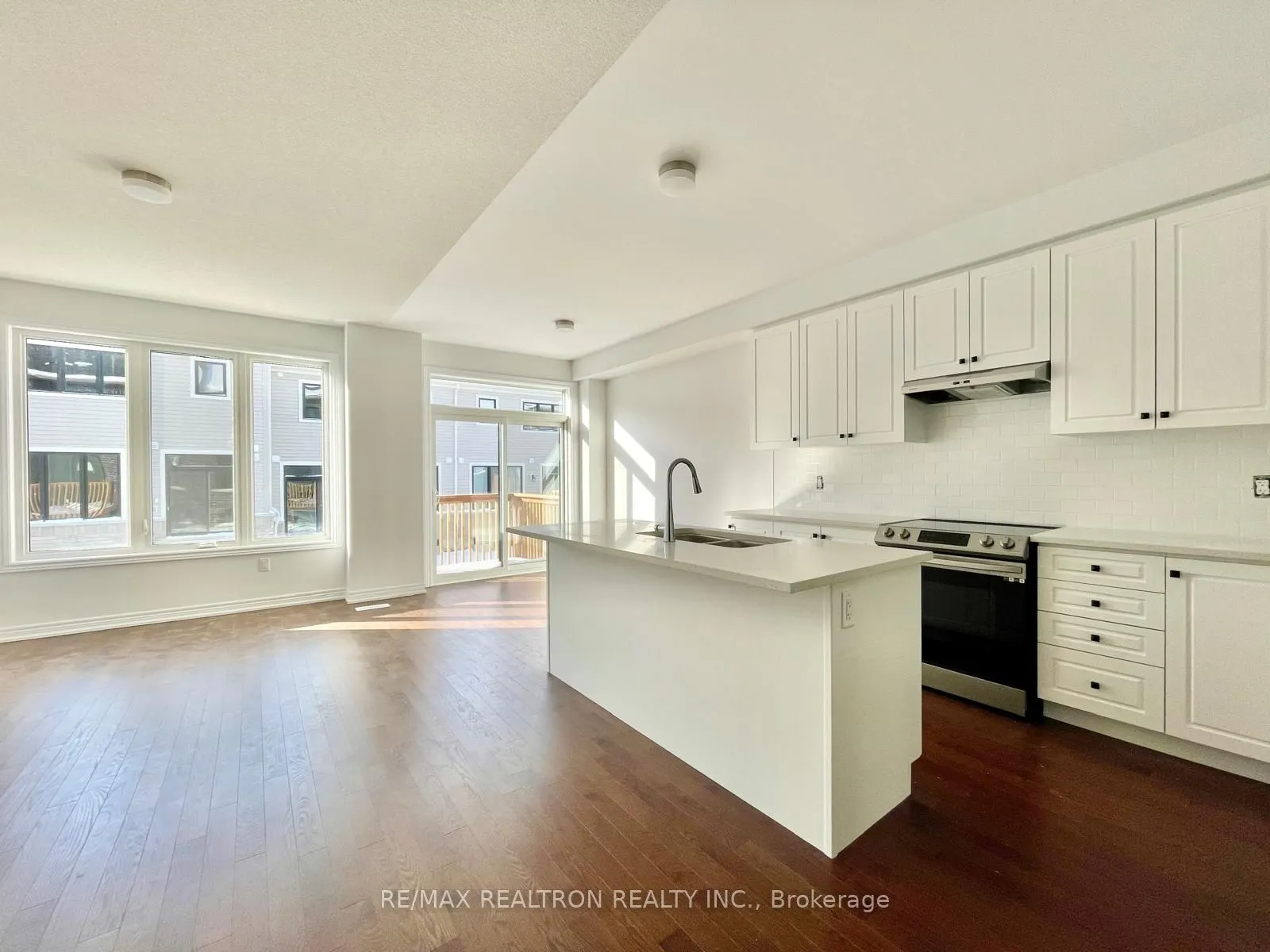 83 Milady Crescent