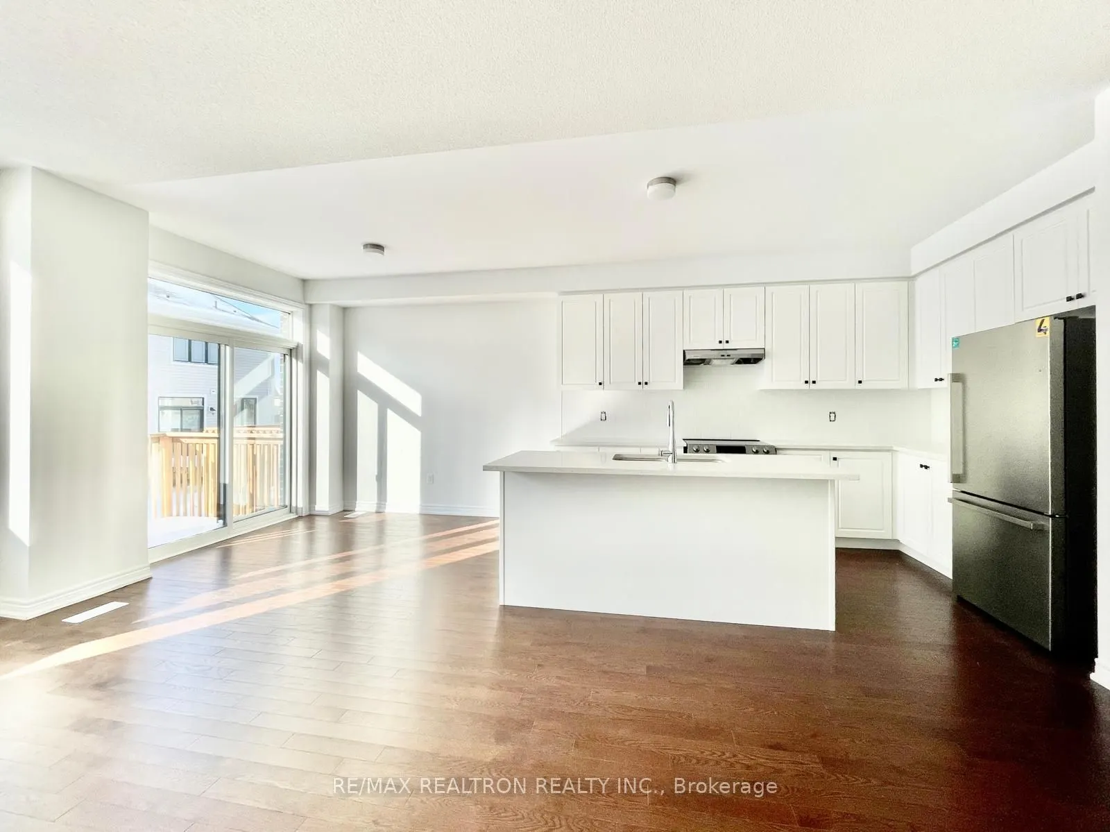 83 Milady Crescent