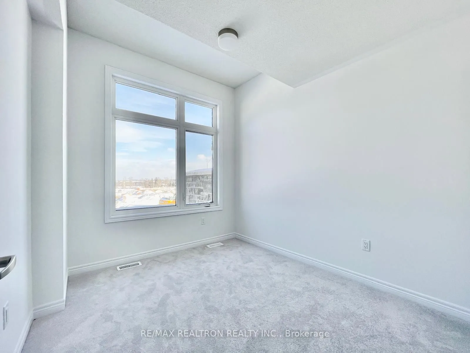 83 Milady Crescent