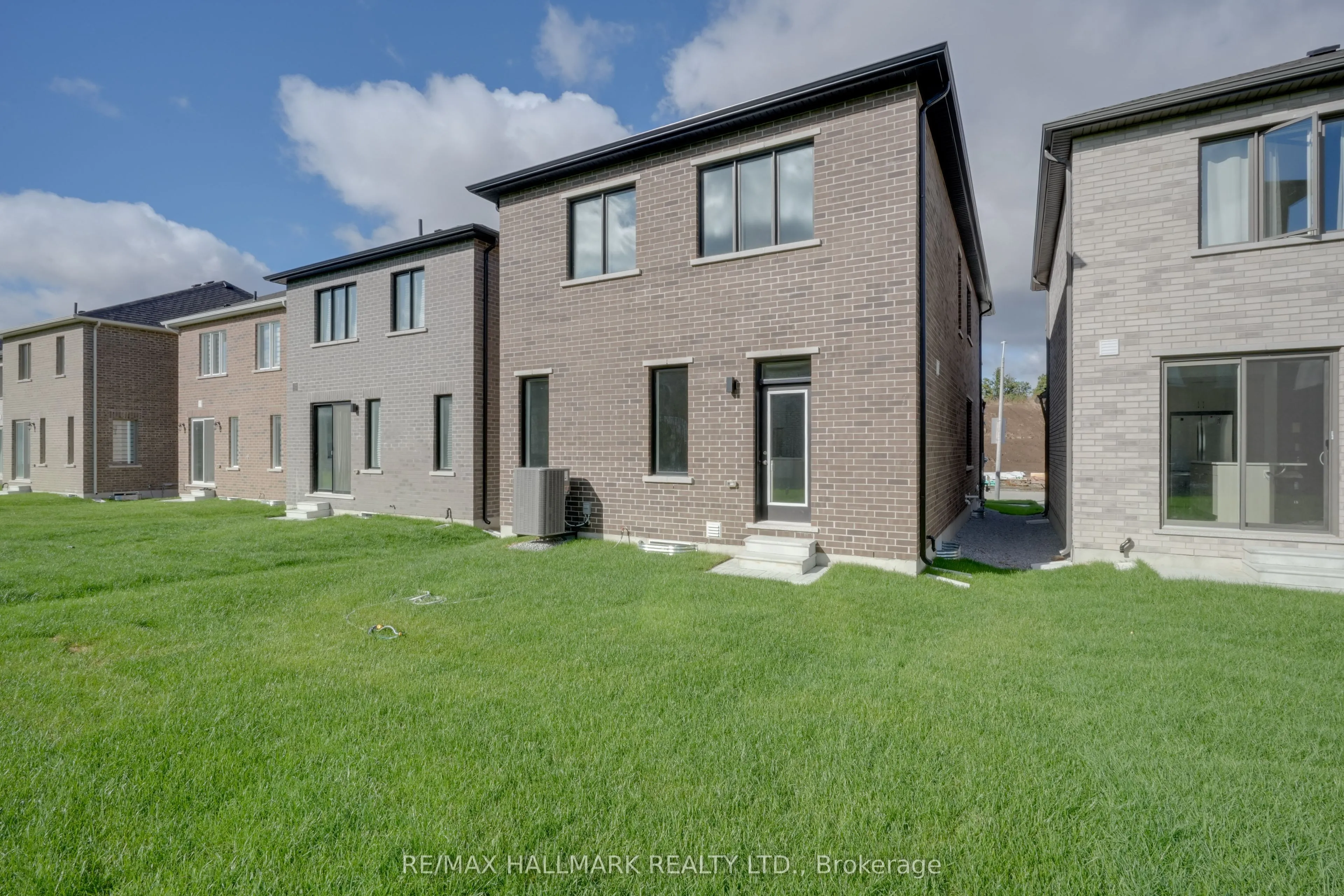 363 Reid Drive W
