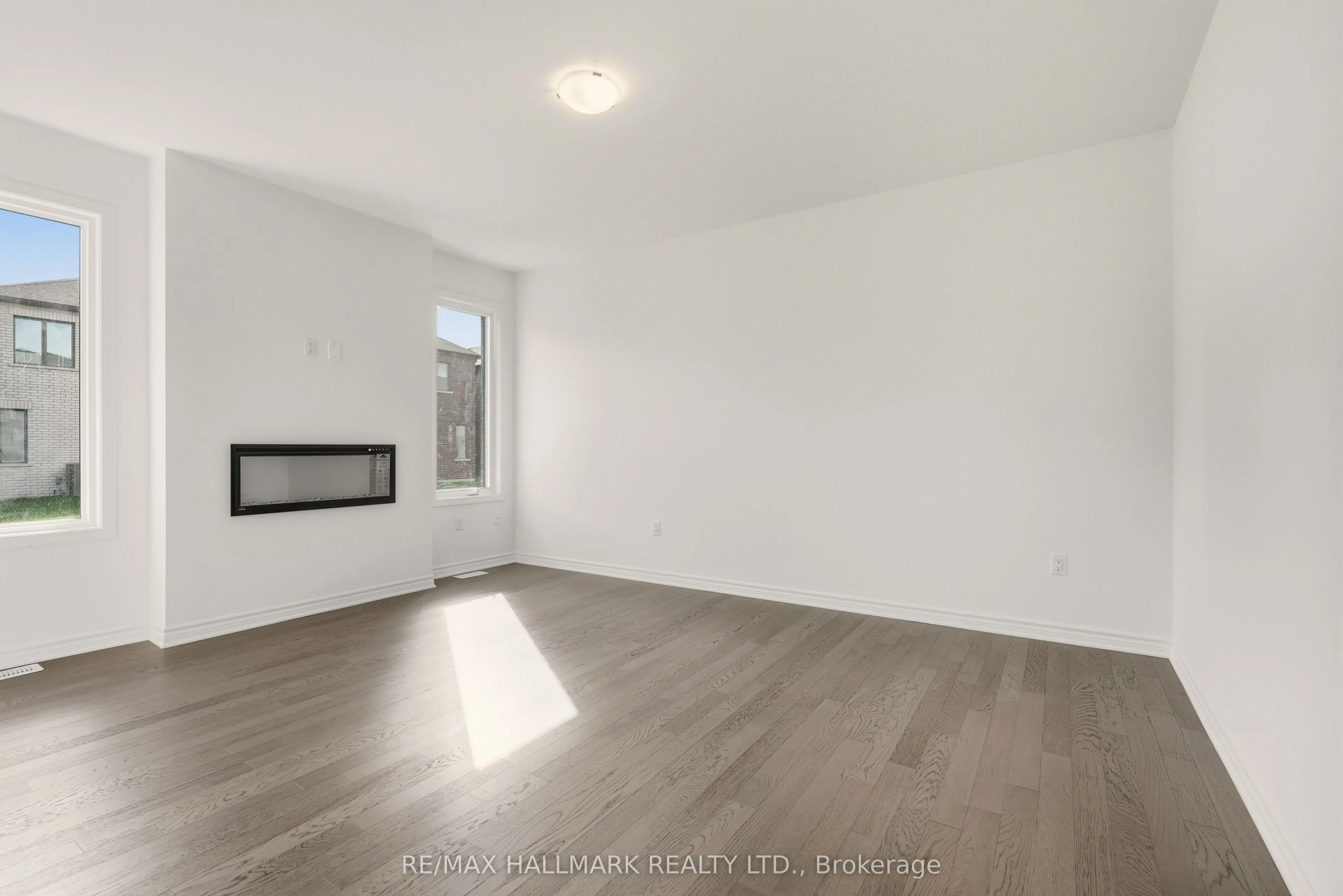 363 Reid Drive W