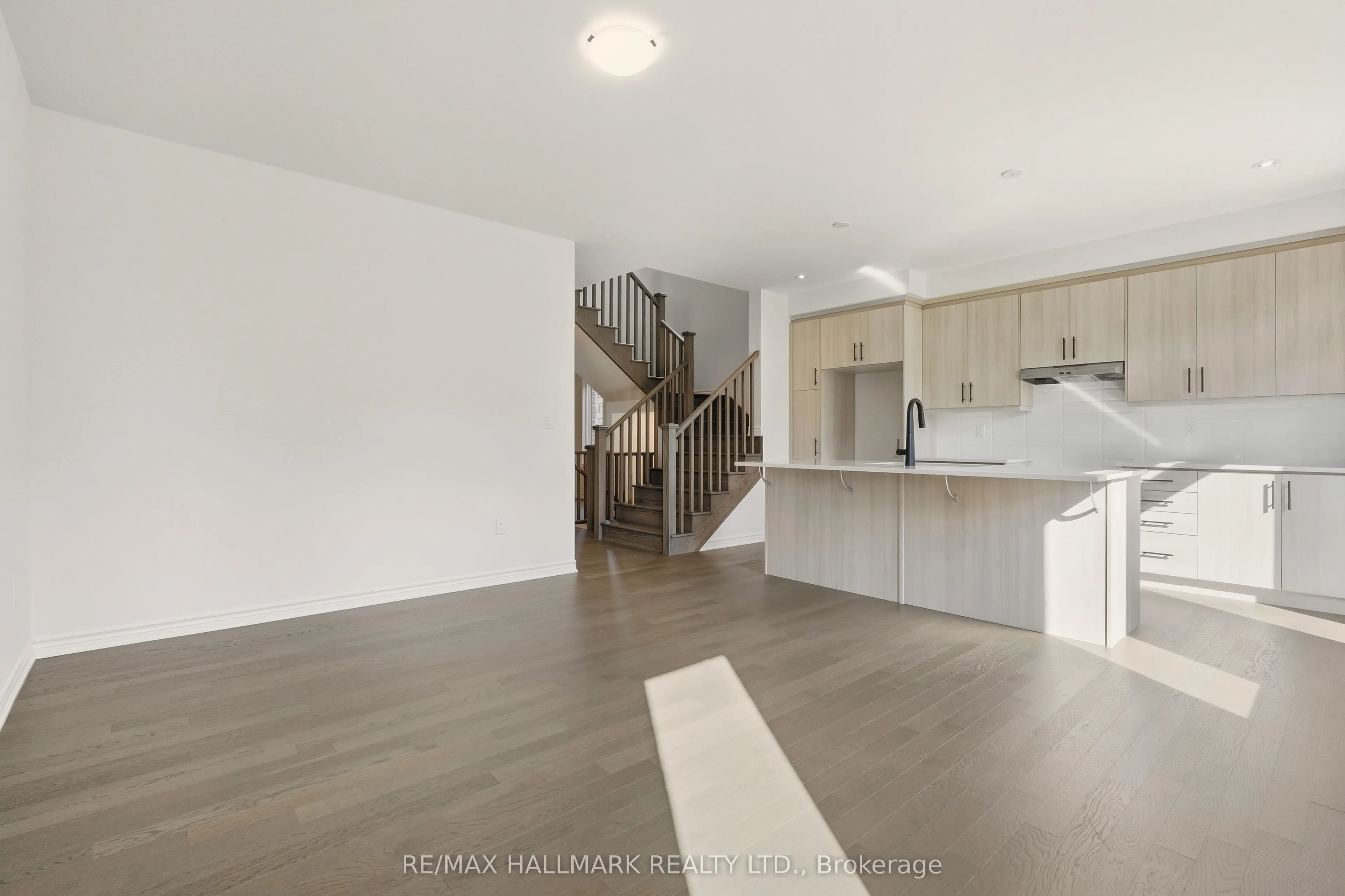 363 Reid Drive W