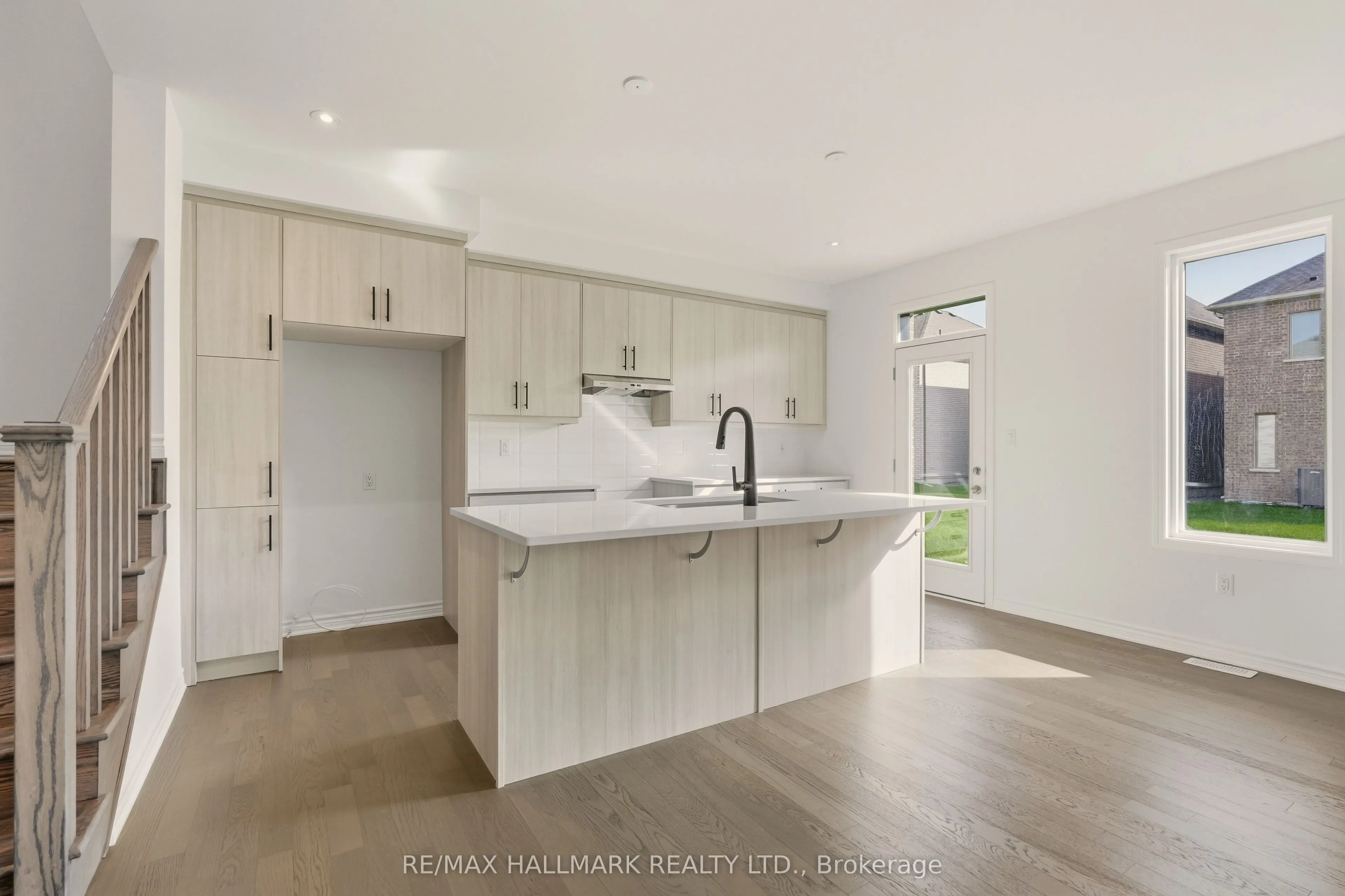 363 Reid Drive W