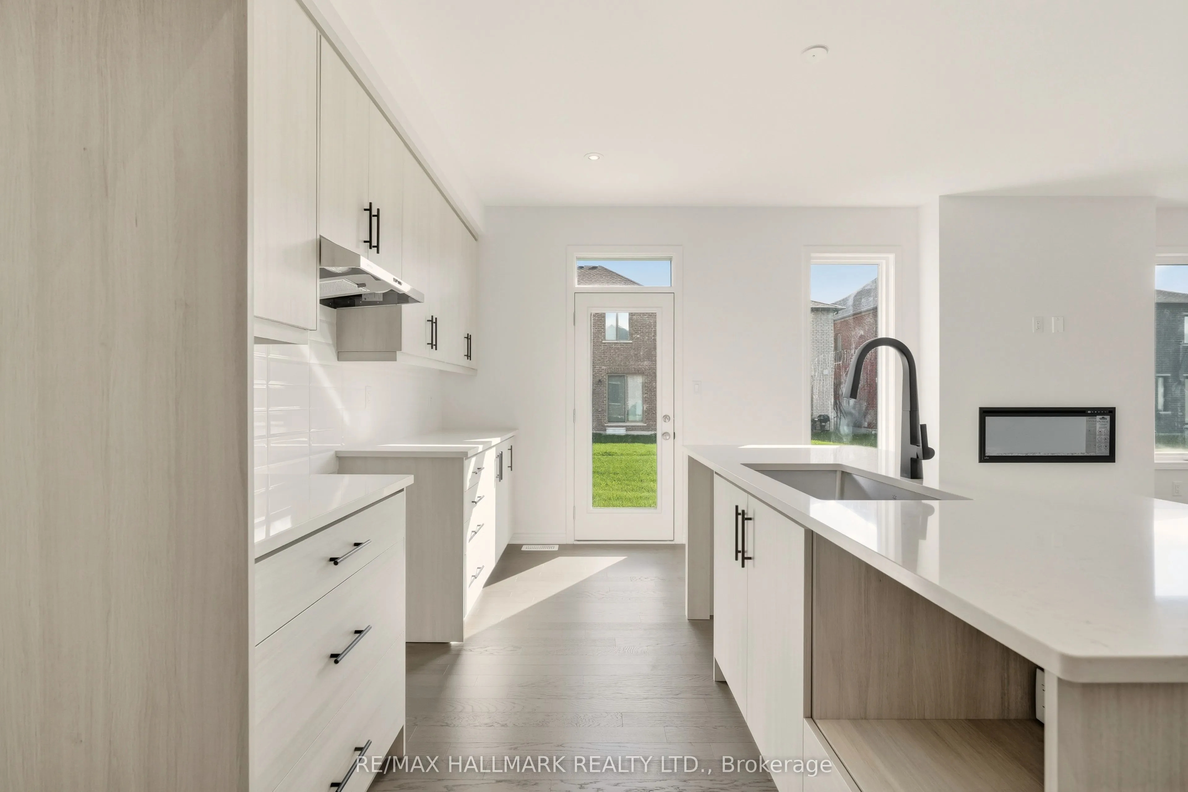 363 Reid Drive W