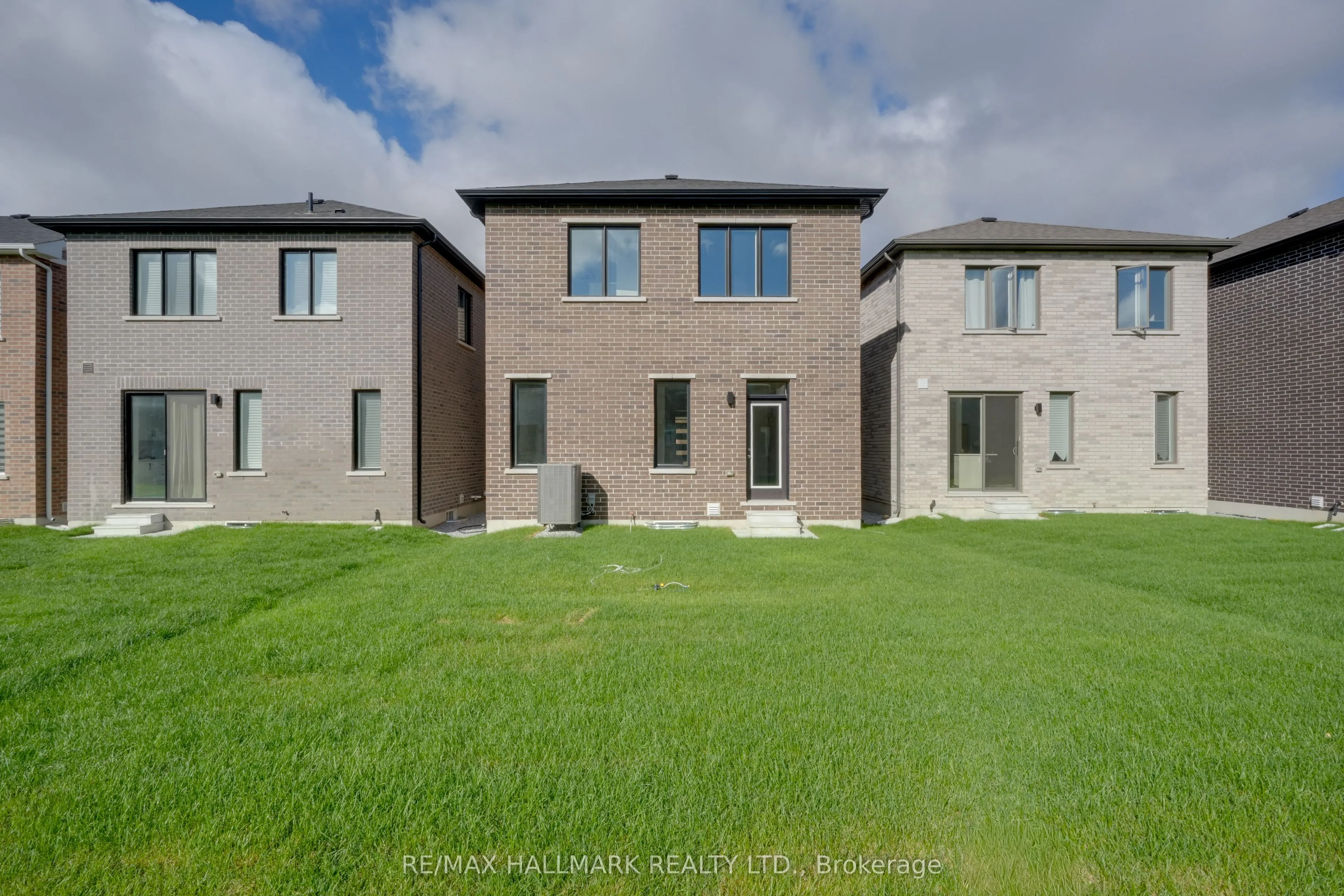 363 Reid Drive W