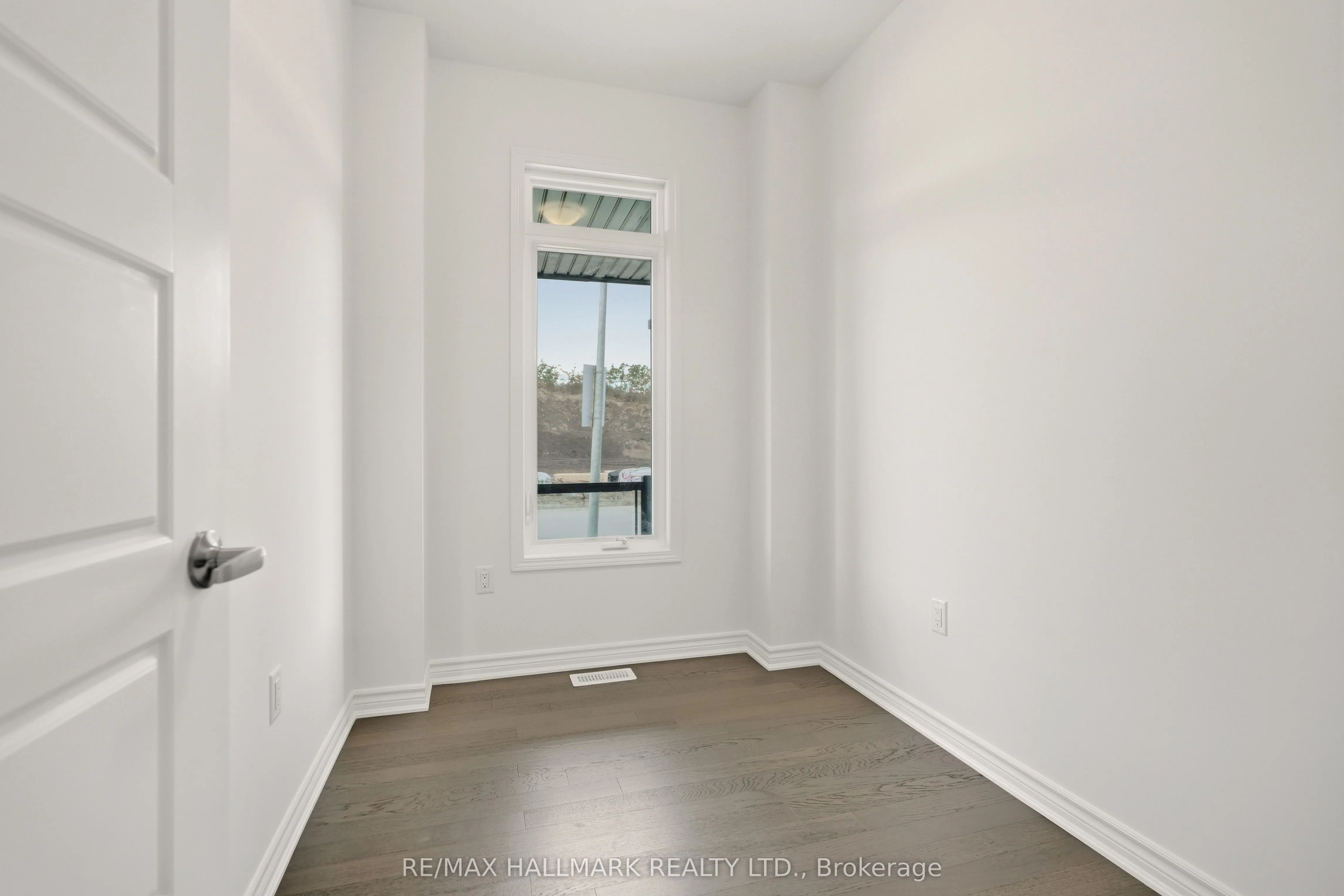 363 Reid Drive W